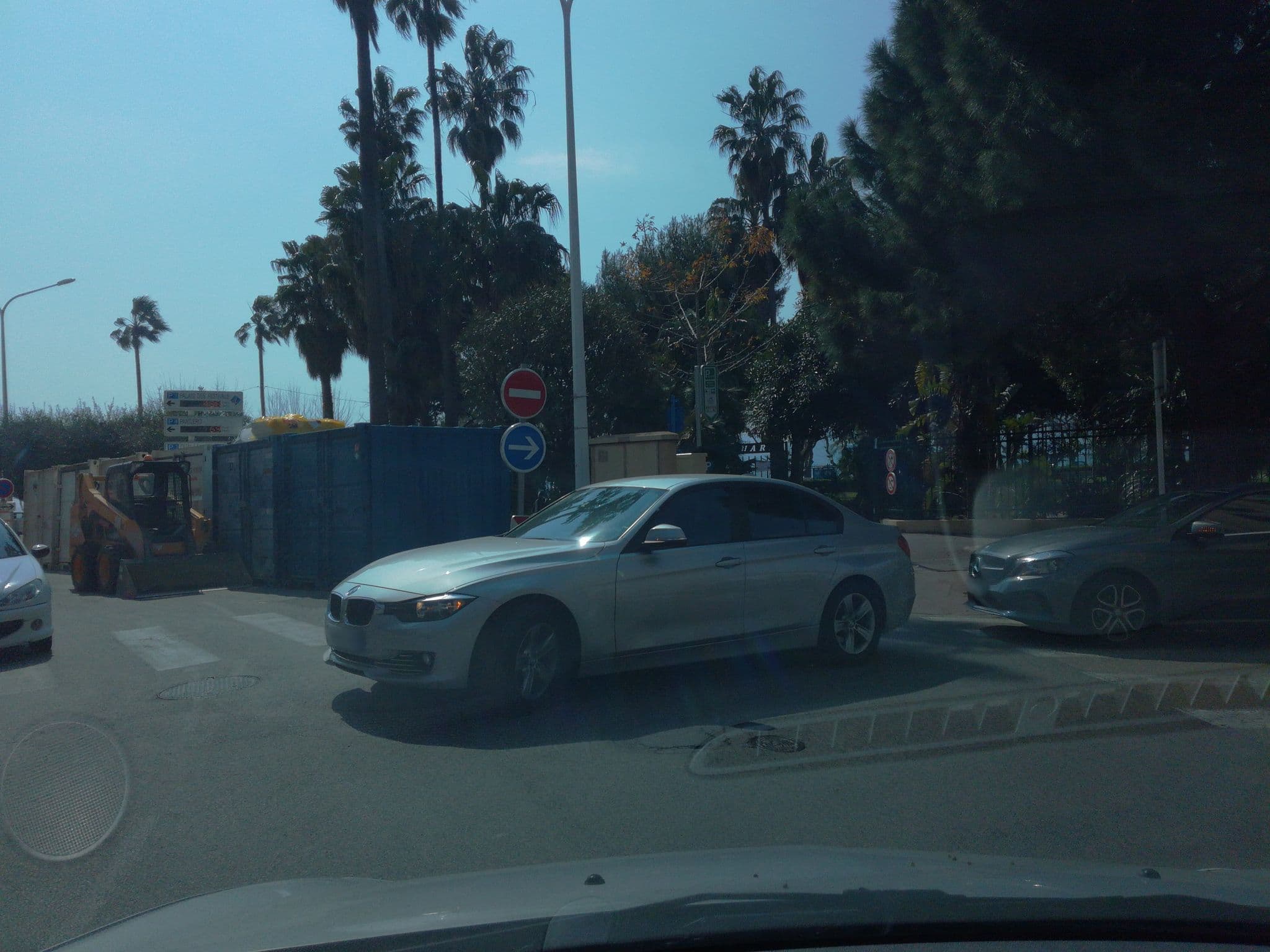 Street view near Hôtel Belle Plage, Cannes — © baptistemm (CC BY-SA · Mapillary)