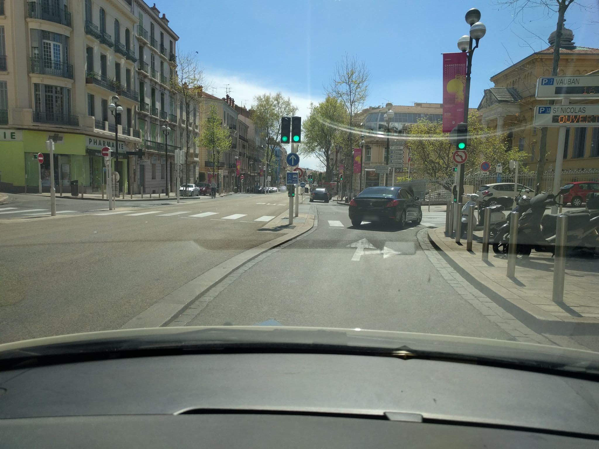 Street view near Themis 1, Cannes — © baptistemm (CC BY-SA · Mapillary)