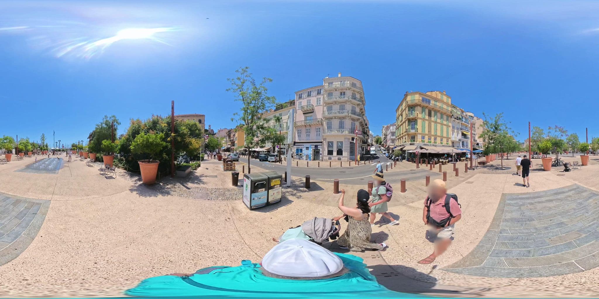 Street view near ACCI Cannes Old City, Cannes — © graharg (CC BY-SA · Mapillary)