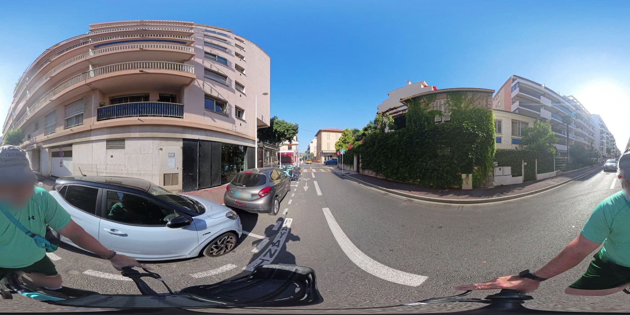 Street view near Hotel Castel Mistral, Juan-les-Pins — © graharg (CC BY-SA · Mapillary)