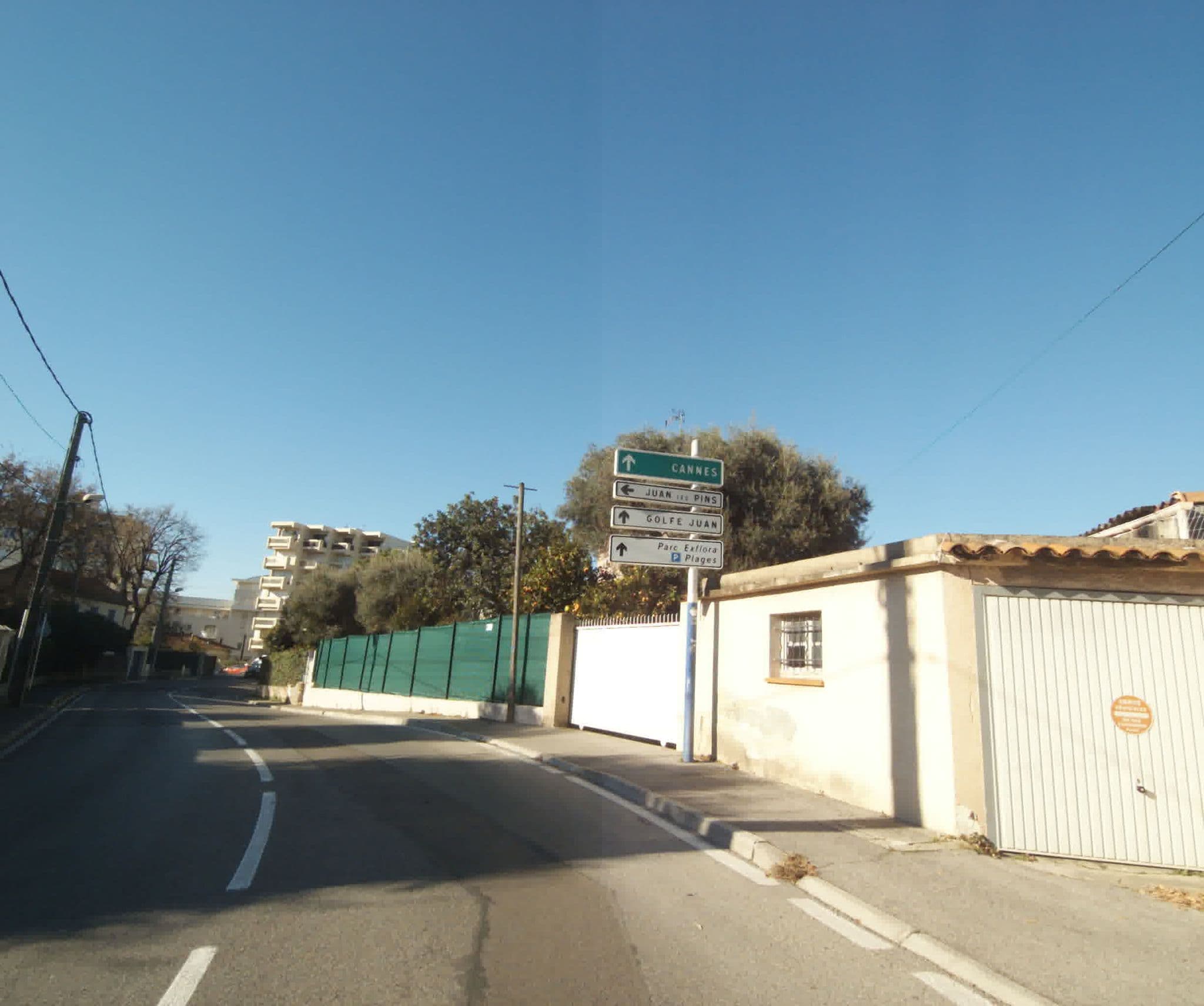 Street view near Hôtel La Paquerette, Juan-les-Pins — © sogefi (CC BY-SA · Mapillary)