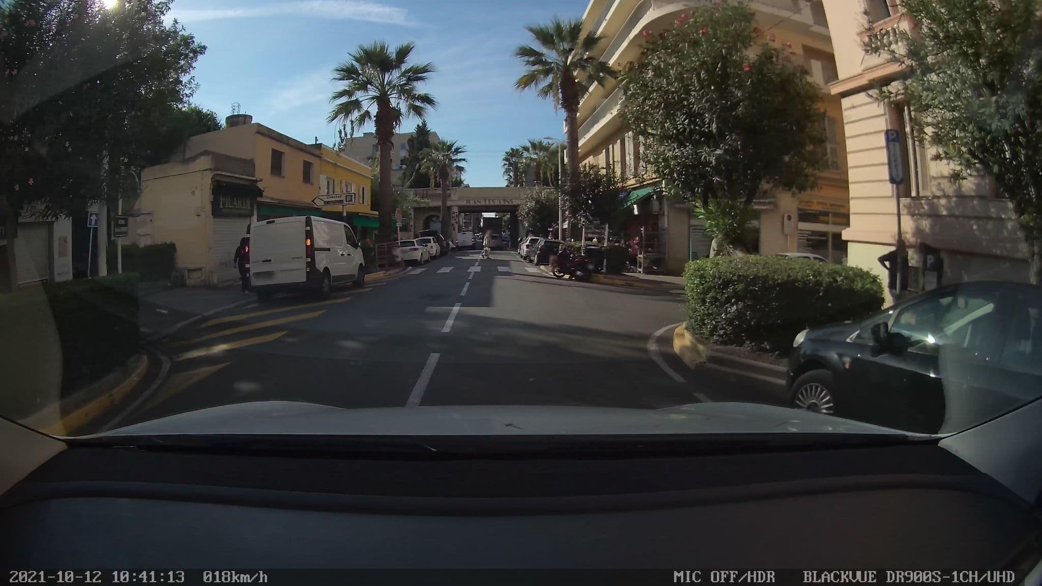 Street view near Meridien Garden Beach -Seaview, Juan-les-Pins — © till (CC BY-SA · Mapillary)