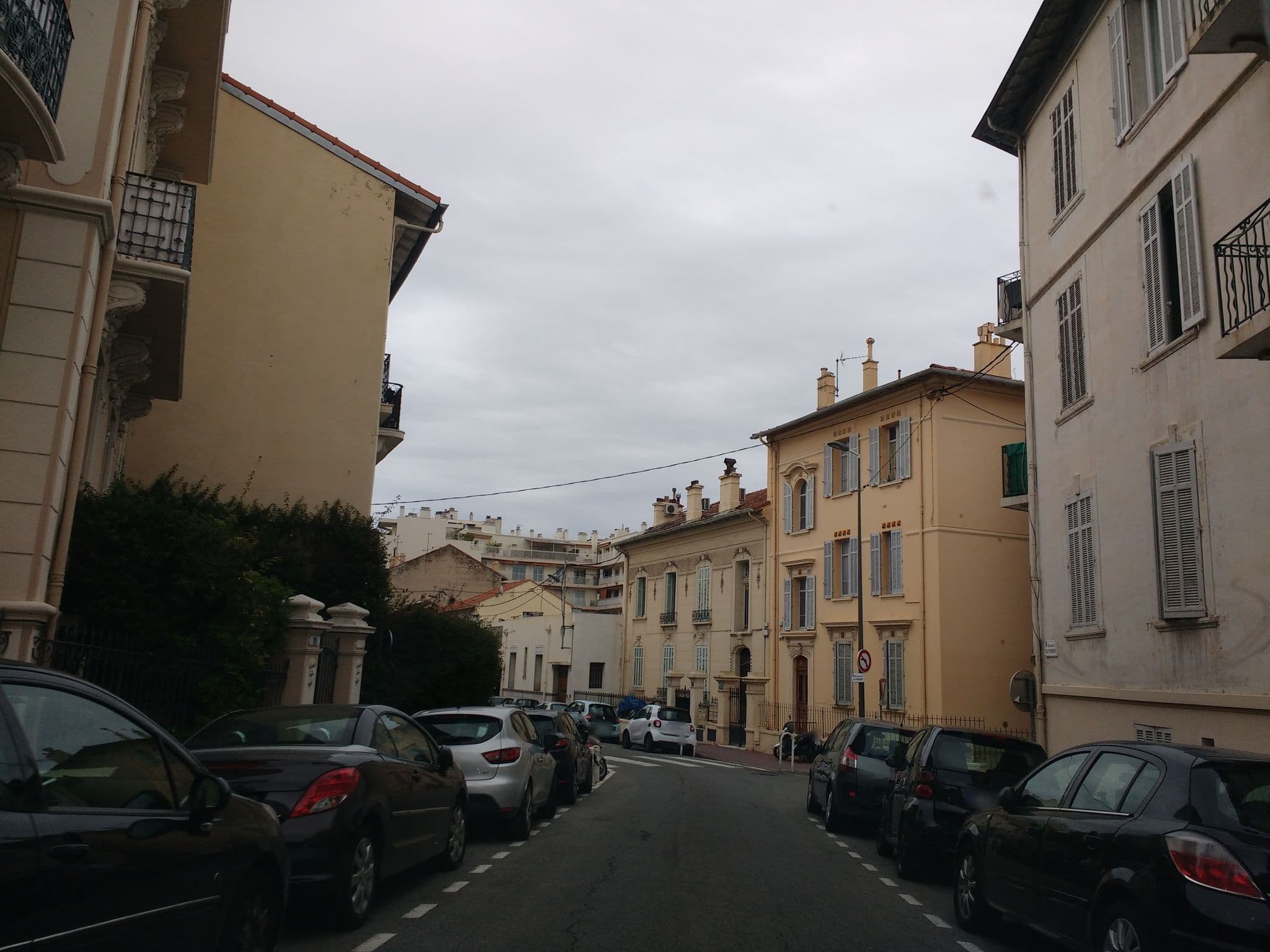 Street view near Appart'hôtel Art Deco, Cannes — © thetornado76 (CC BY-SA · Mapillary)