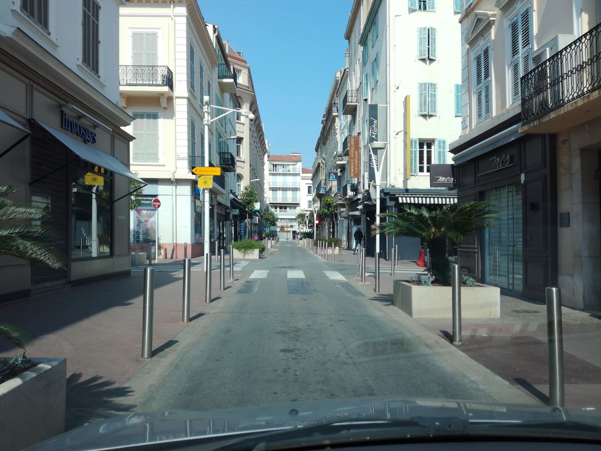 Street view near Mb Invest, Cannes — © baptistemm (CC BY-SA · Mapillary)