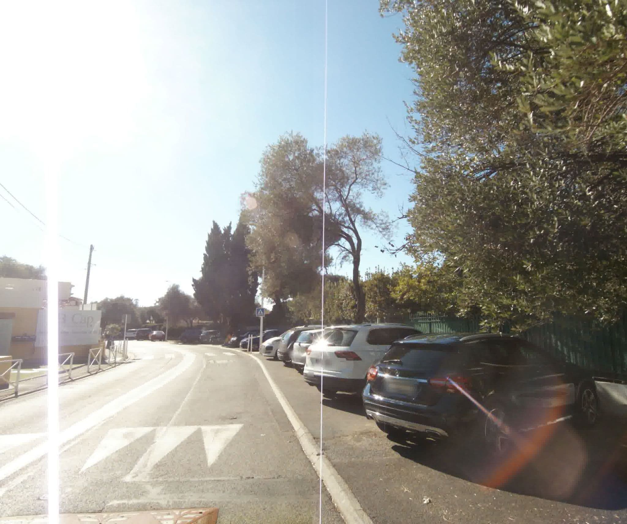 Street view near Lux Rentals Cap d'Antibes, Juan-les-Pins — © sogefi (CC BY-SA · Mapillary)