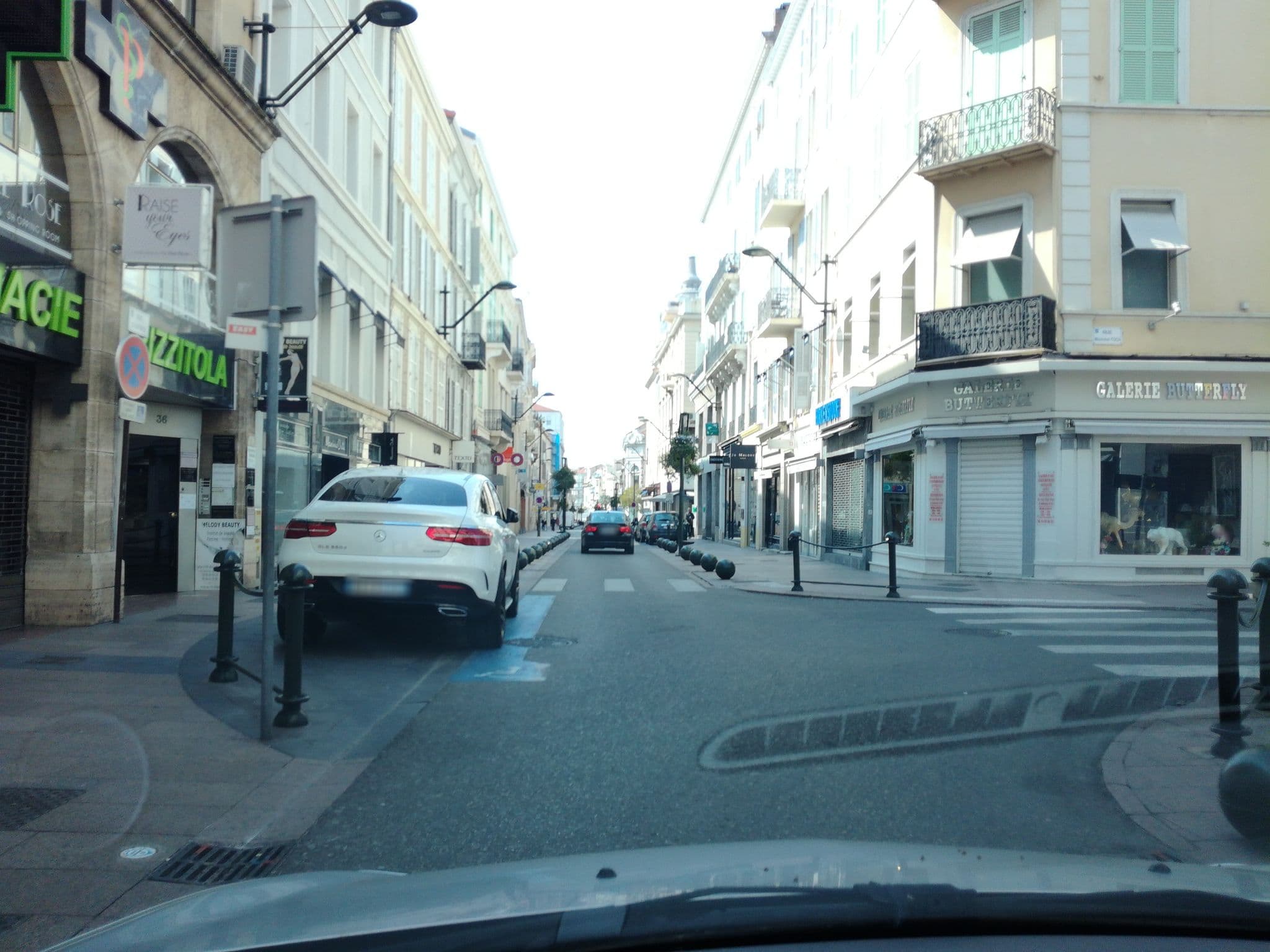 Street view near Studio Foch, Cannes — © baptistemm (CC BY-SA · Mapillary)