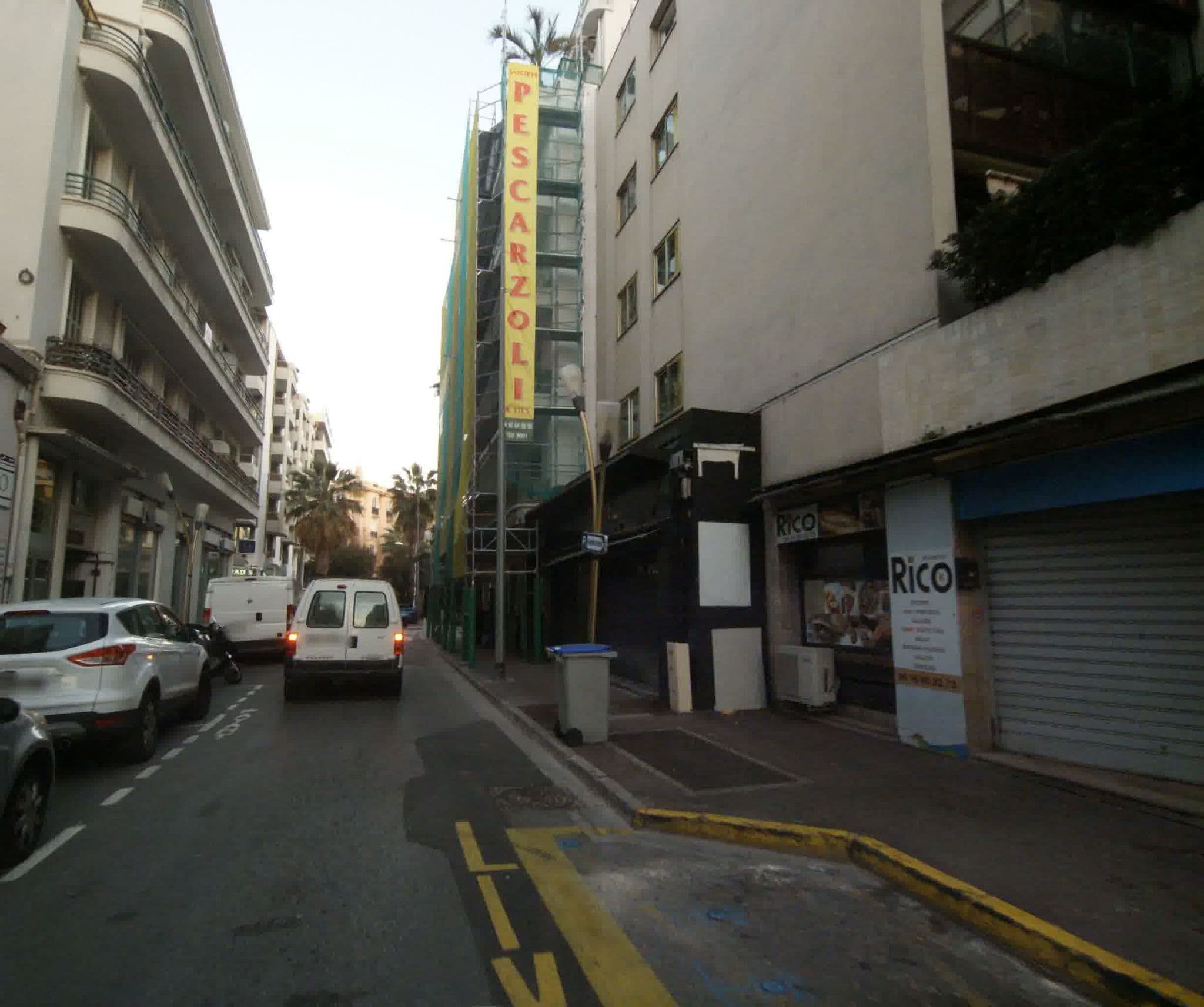 Street view near Couleurs Soleil, Juan-les-Pins — © sogefi (CC BY-SA · Mapillary)