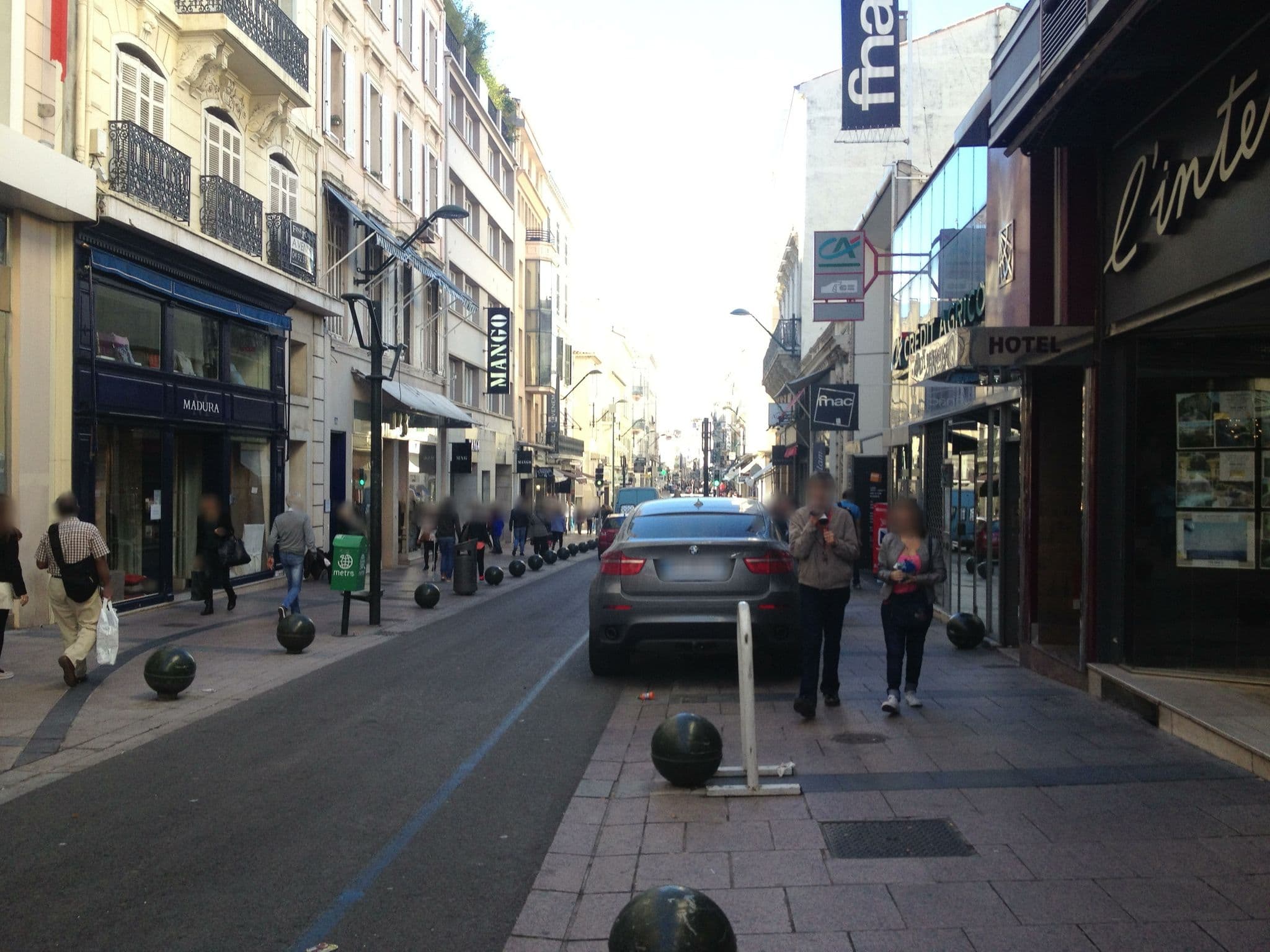 Street view near Hotel de France, Cannes — © jesolem (CC BY-SA · Mapillary)