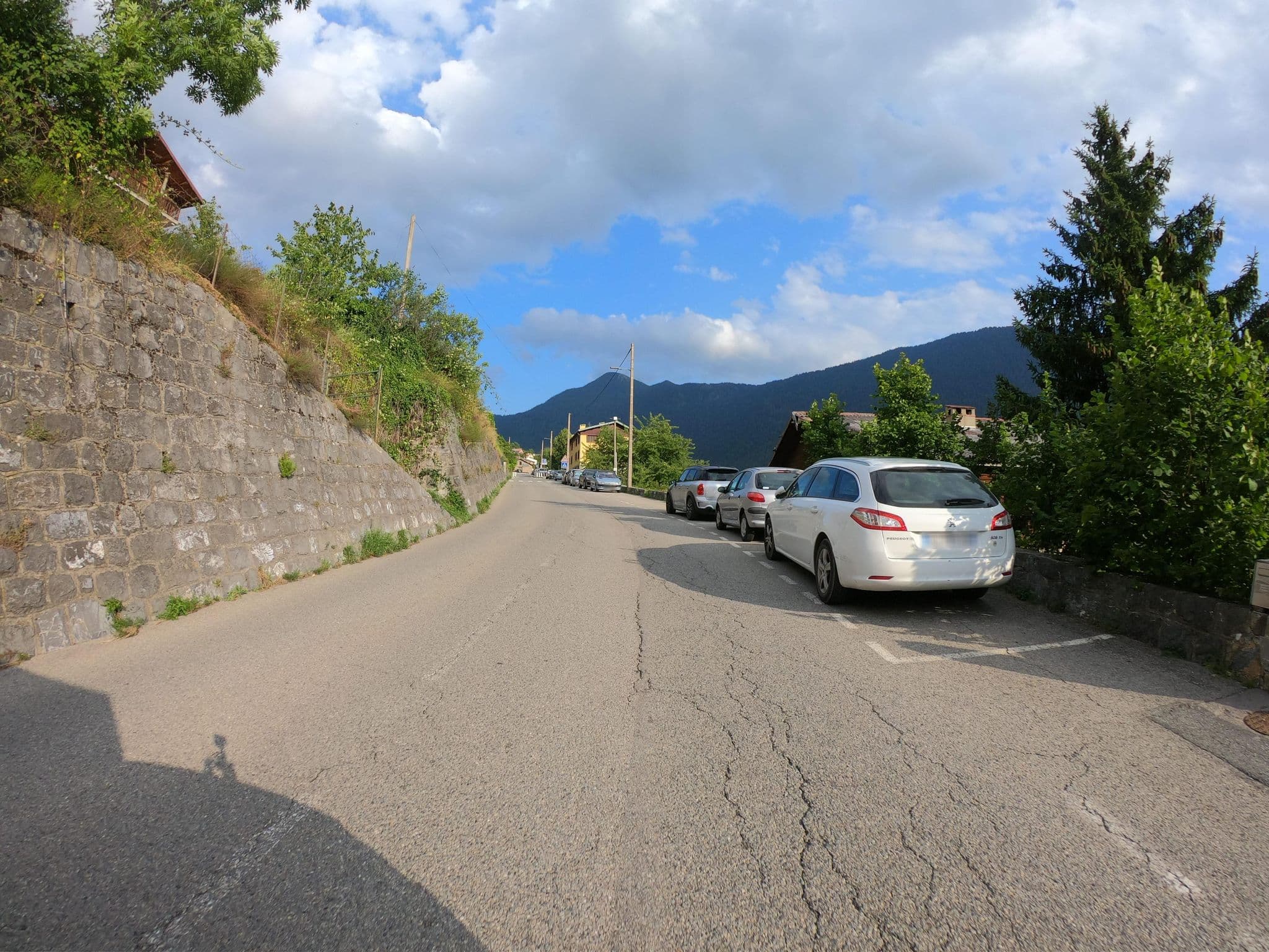 Street view near La Maïoun, Saint-Martin-Vésubie — © joostjakob (CC BY-SA · Mapillary)