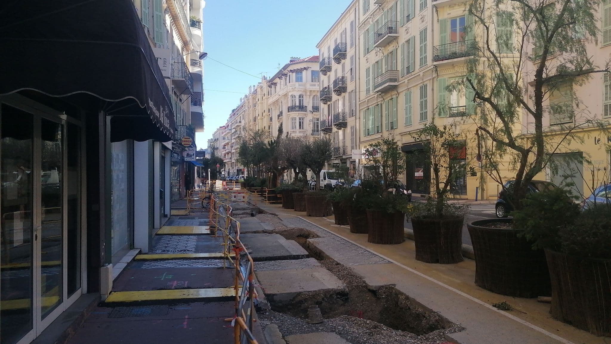 Street view near Studio with mezzanine close to beaches and shops, Rue de France — © bayebass513 (CC BY-SA · Mapillary)