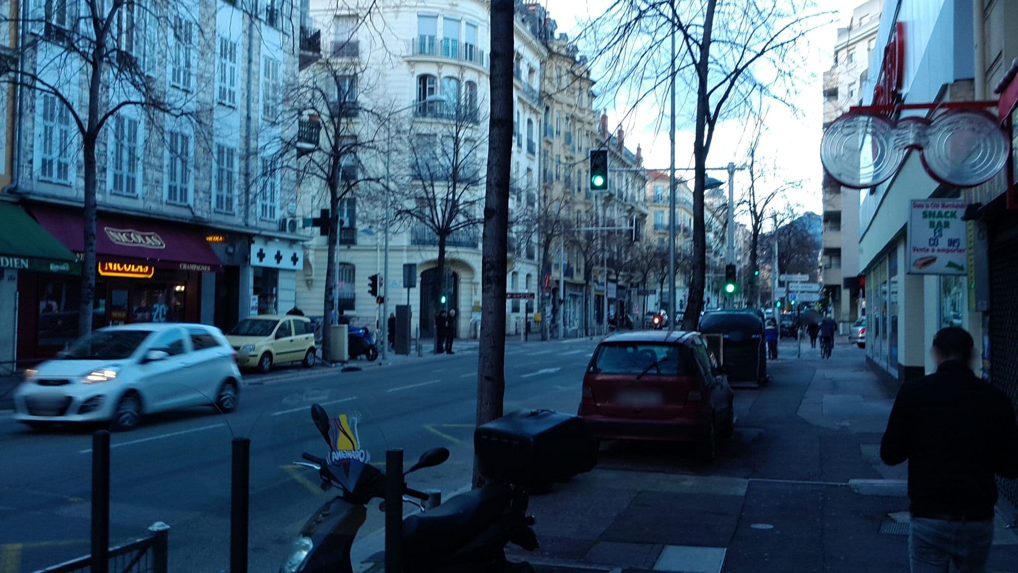 Street view near Buffa Azur Hôtel, Rue de France — © davidhrpa (CC BY-SA · Mapillary)
