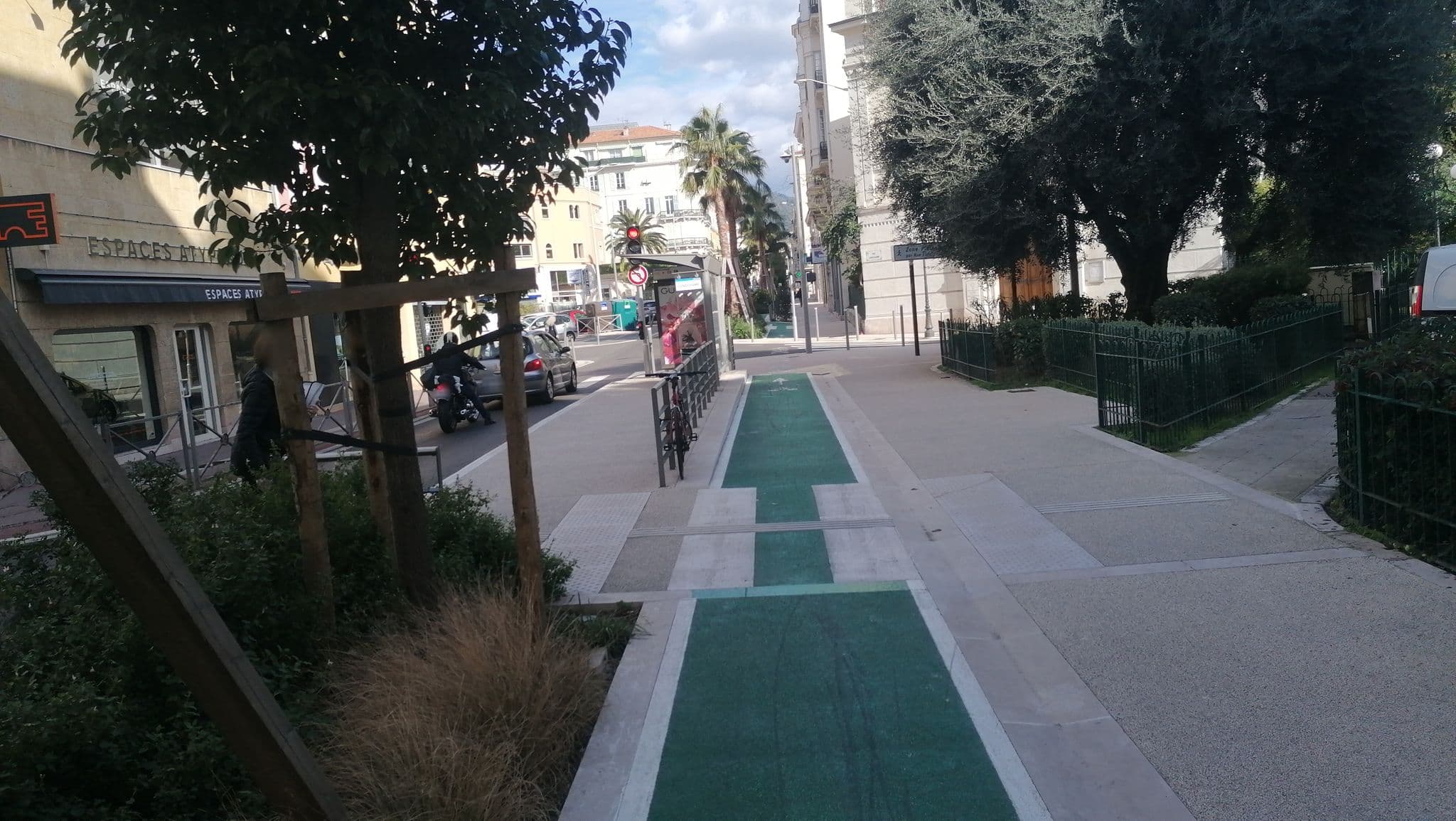 Street view near Longchamp, Jean-Médecin — © bayebass513 (CC BY-SA · Mapillary)
