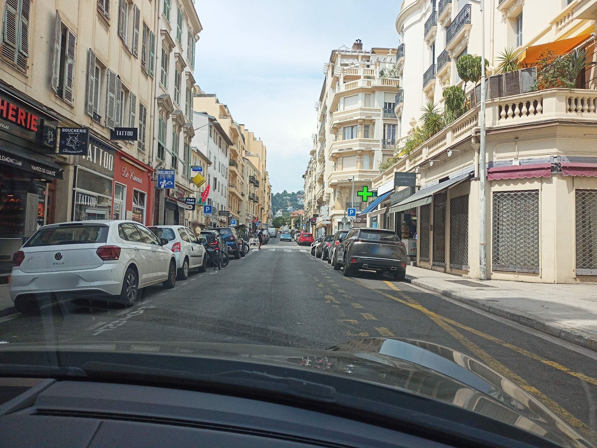 Street view near Airbnb - Avenue Georges Clemenceau, Nice — © xdTAGCLAN (CC BY-SA · Mapillary)