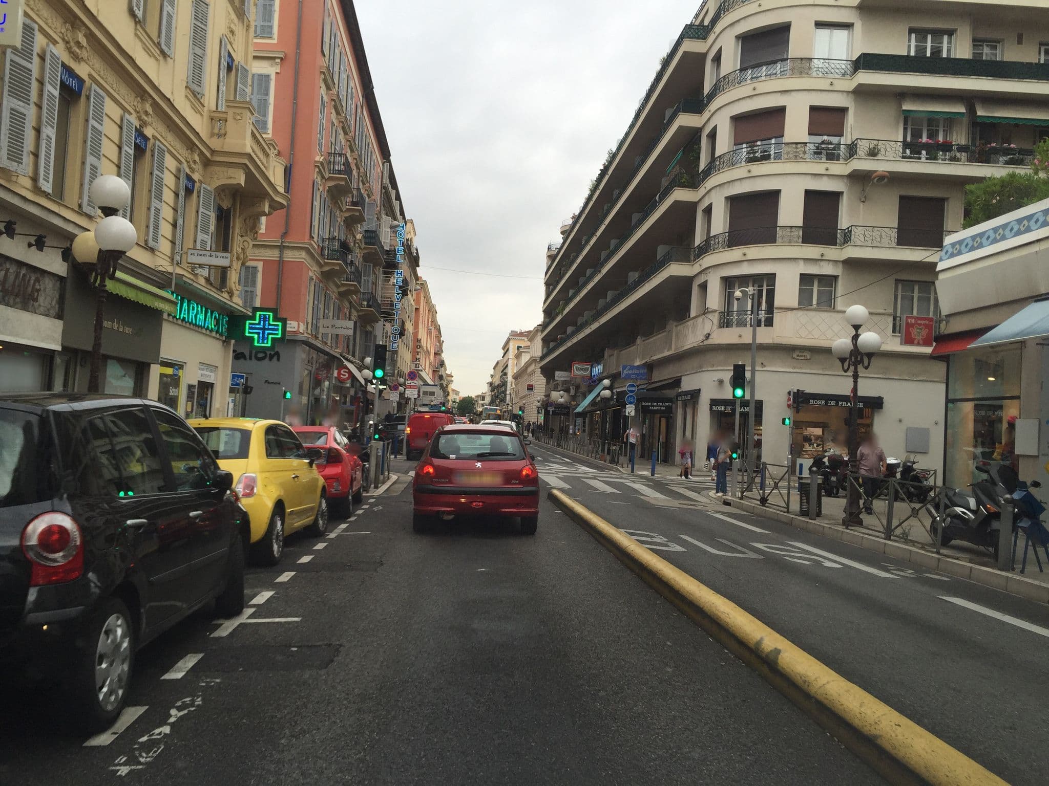 Street view near Hotel De Kent, Jean-Médecin — © zimmy (CC BY-SA · Mapillary)