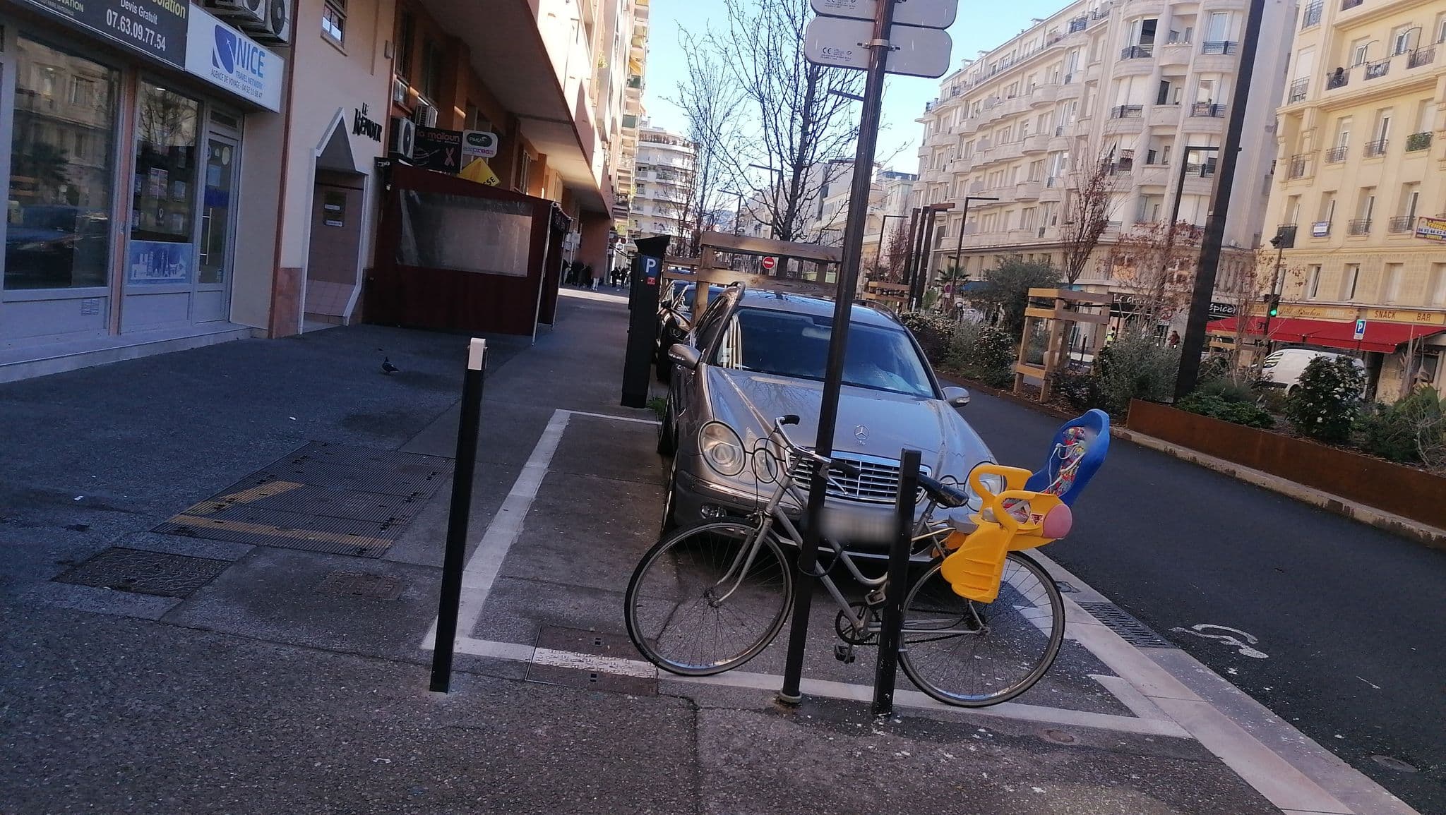 Street view near Le Renoir, Rue de France — © bayebass513 (CC BY-SA · Mapillary)