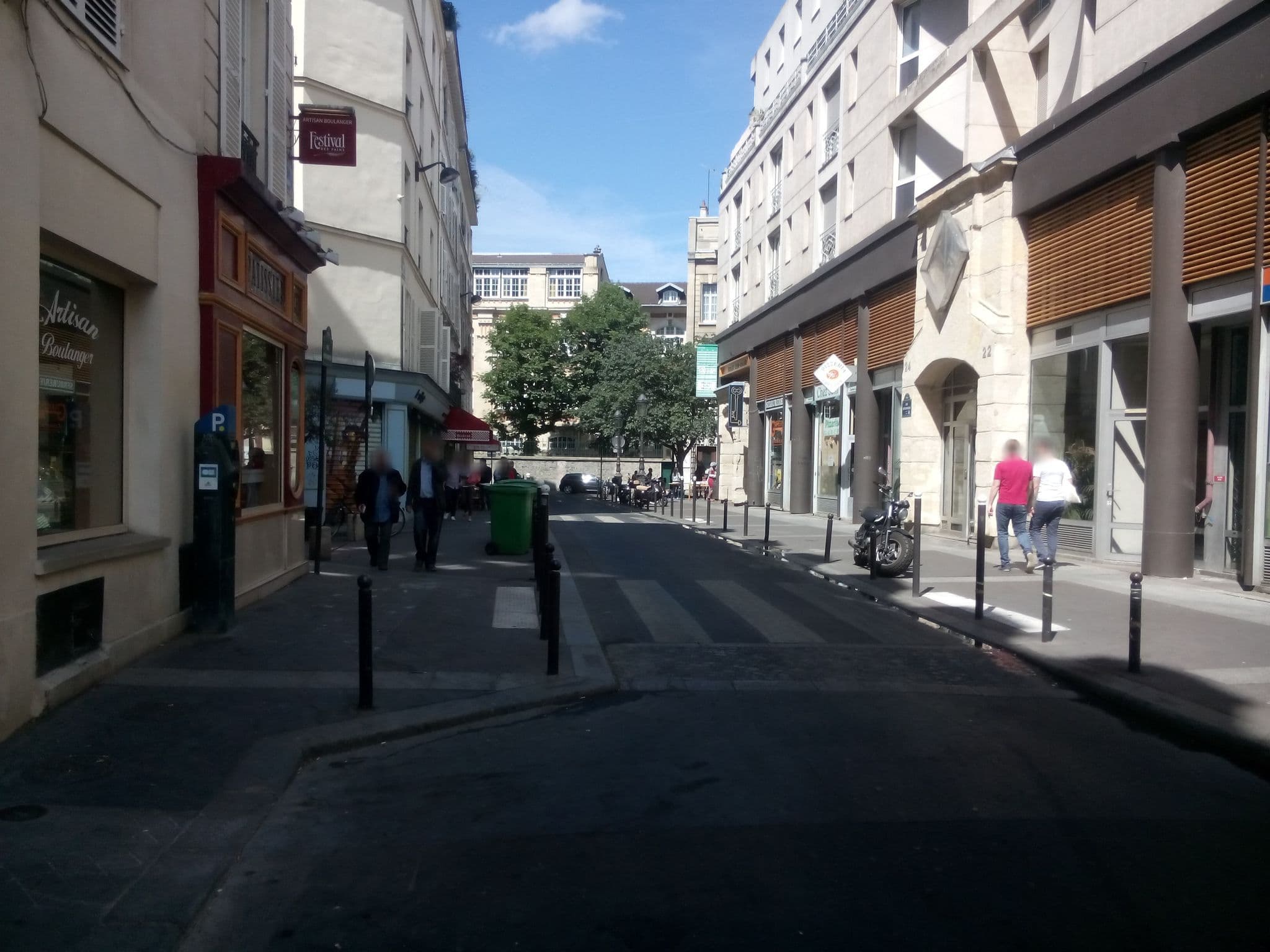 Street view near Hôtel du Marché, Paris 10 Entrepôt — © jibec (CC BY-SA · Mapillary)