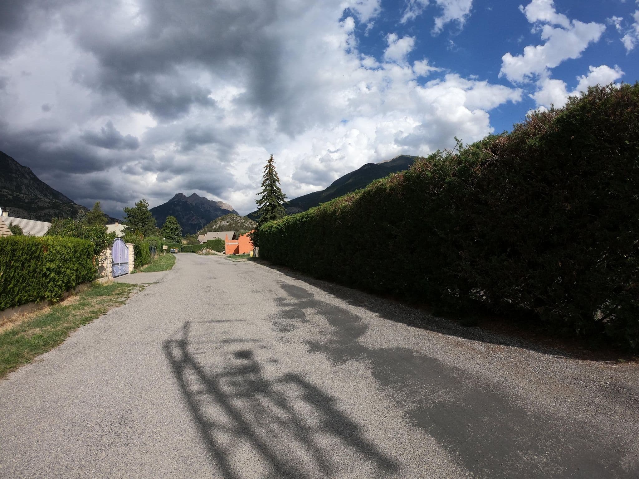 Street view near La Chambre Bleue, Guillestre — © joostjakob (CC BY-SA · Mapillary)