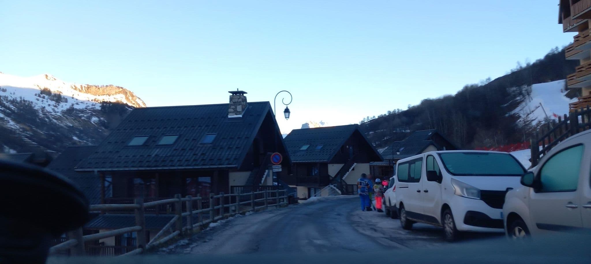 Street view near Pierre & Vacances Les Chalets Valoria, Valloire — © MatthieuF4FNE (CC BY-SA · Mapillary)