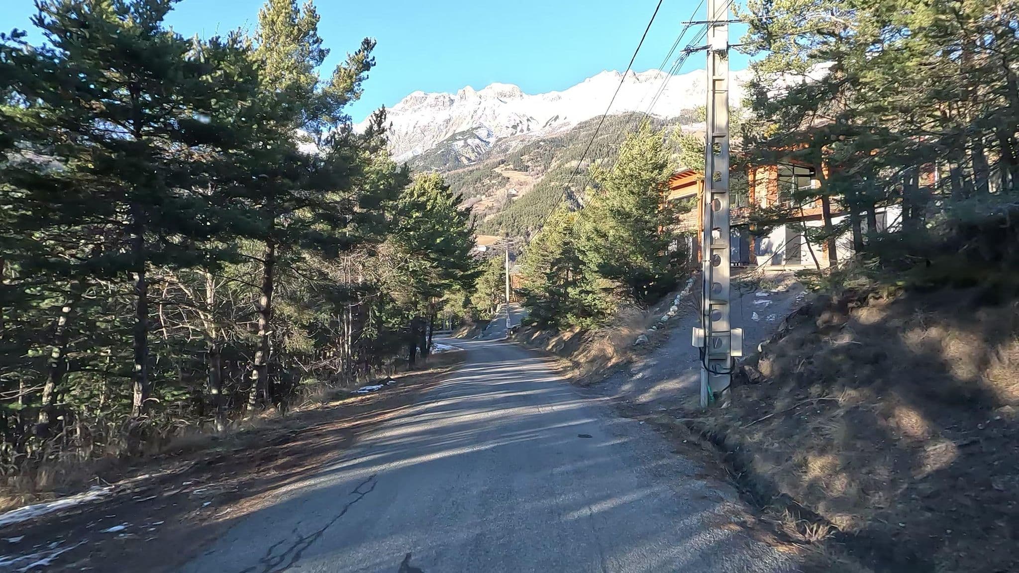 Street view near Chalet Espace Lumière, Barcelonnette — © ArthurL (CC BY-SA · Mapillary)