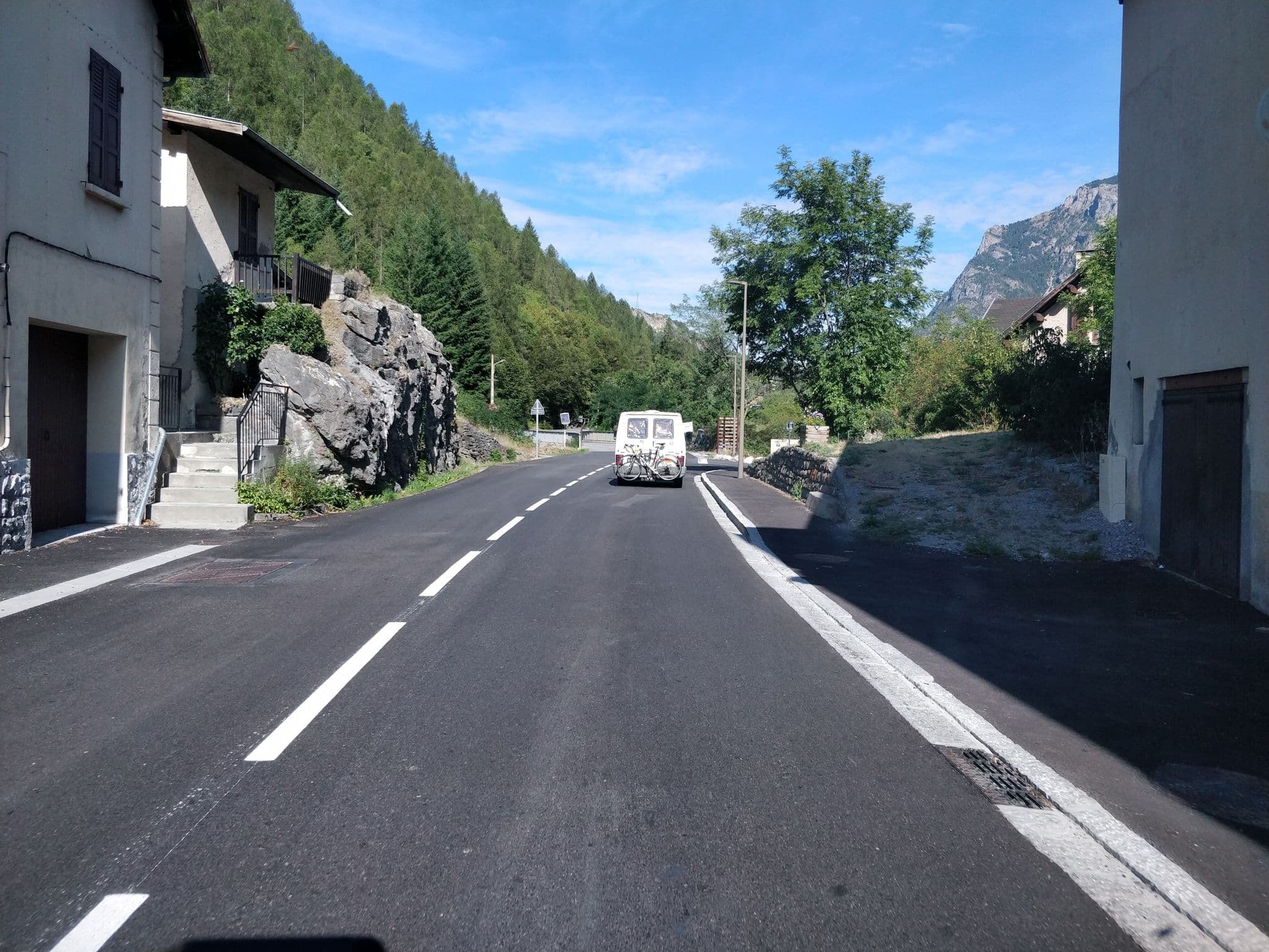 Street view near Ange et Fernand, Seyne-les-Alpes — © raymond (CC BY-SA · Mapillary)
