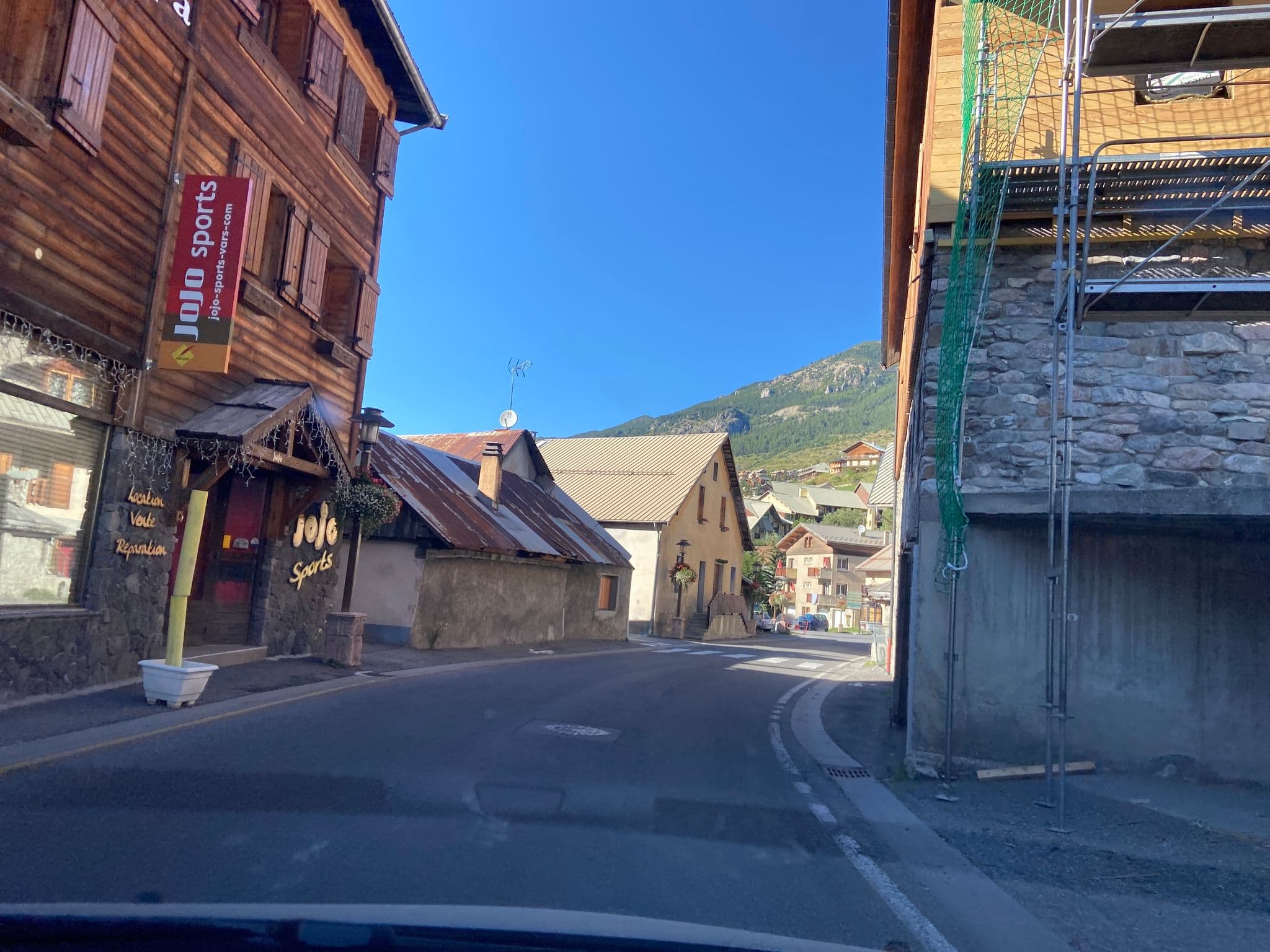 Street view near Naomi's & Aileen's Room Hotel Alpage, Guillestre — © clementmno (CC BY-SA · Mapillary)