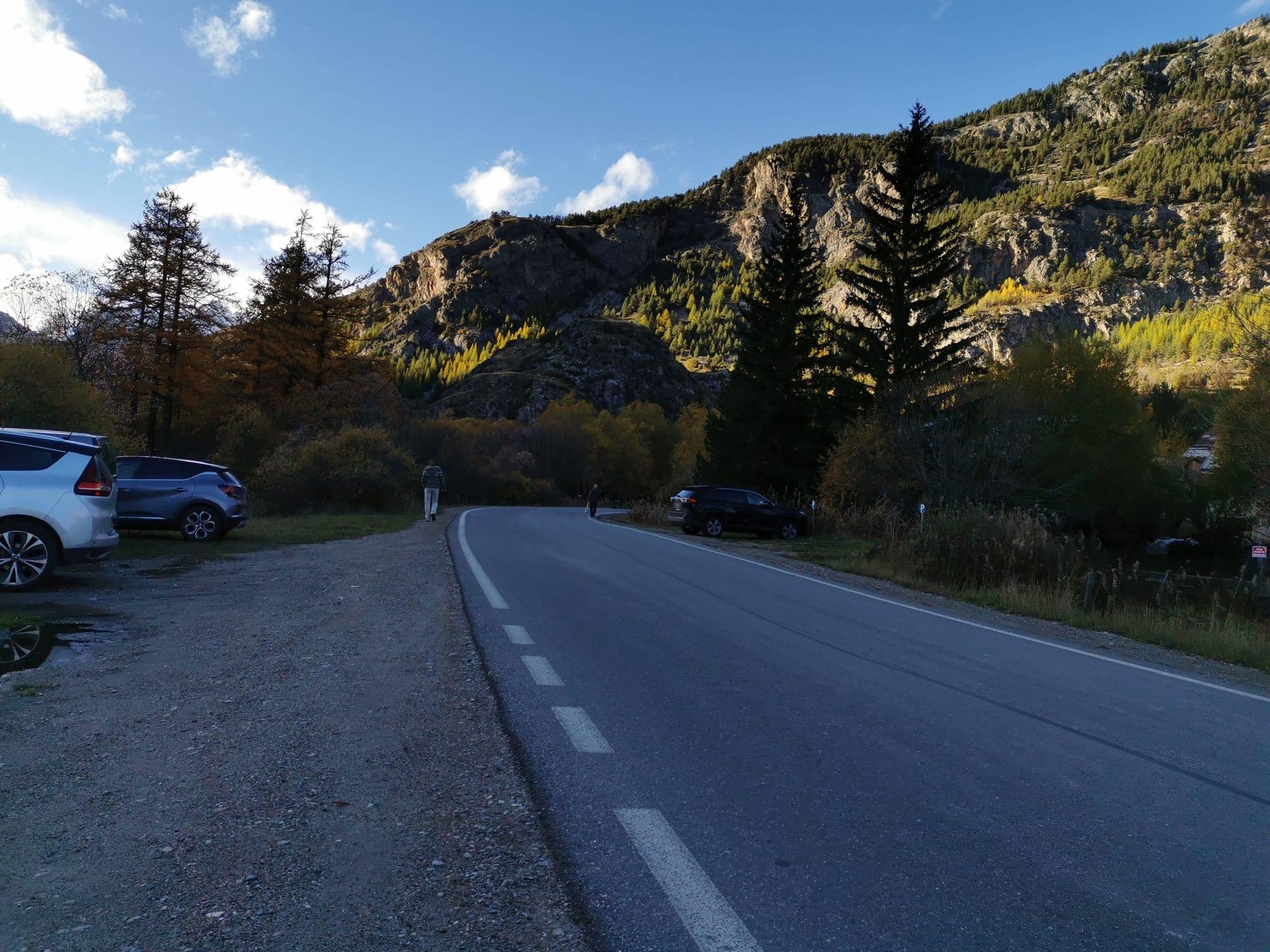 Street view near Decauverte, Villeneuve — © tartine78 (CC BY-SA · Mapillary)