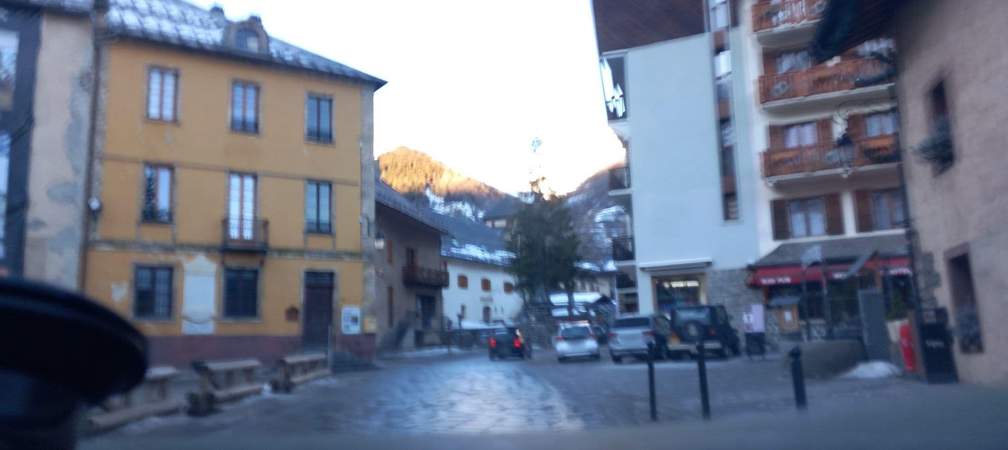 Street view near Le Centre, Valloire — © MatthieuF4FNE (CC BY-SA · Mapillary)