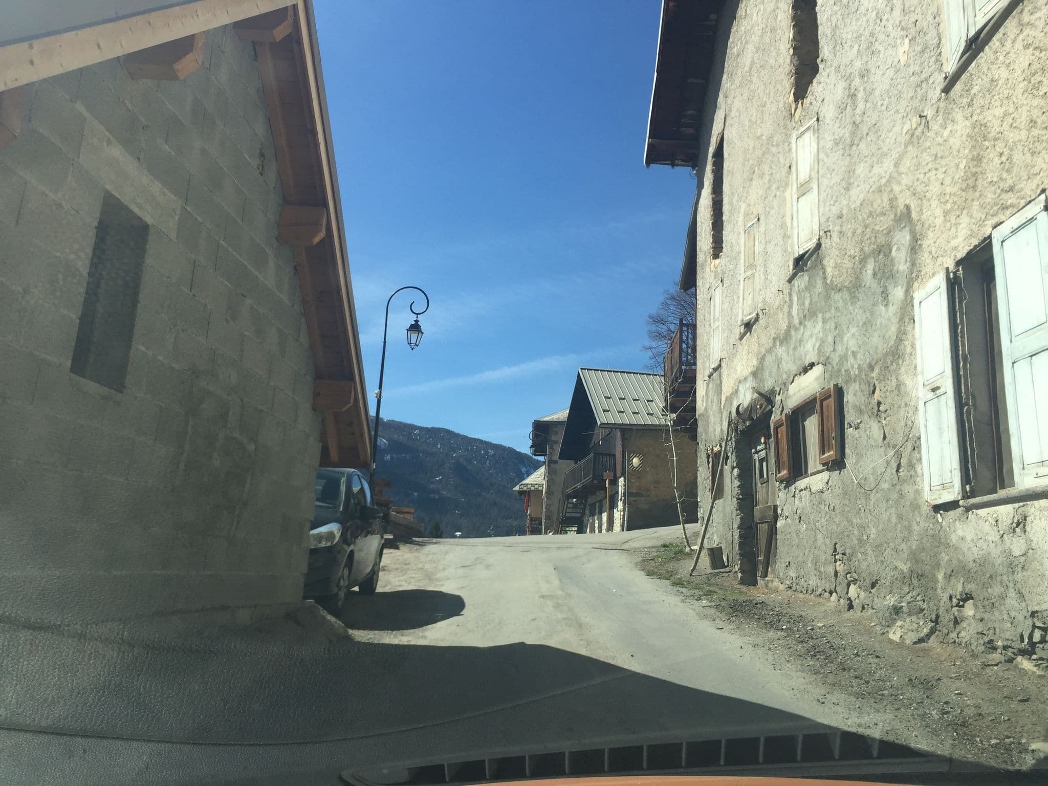 Street view near Madame Vacances, Embrun — © zimmy (CC BY-SA · Mapillary)