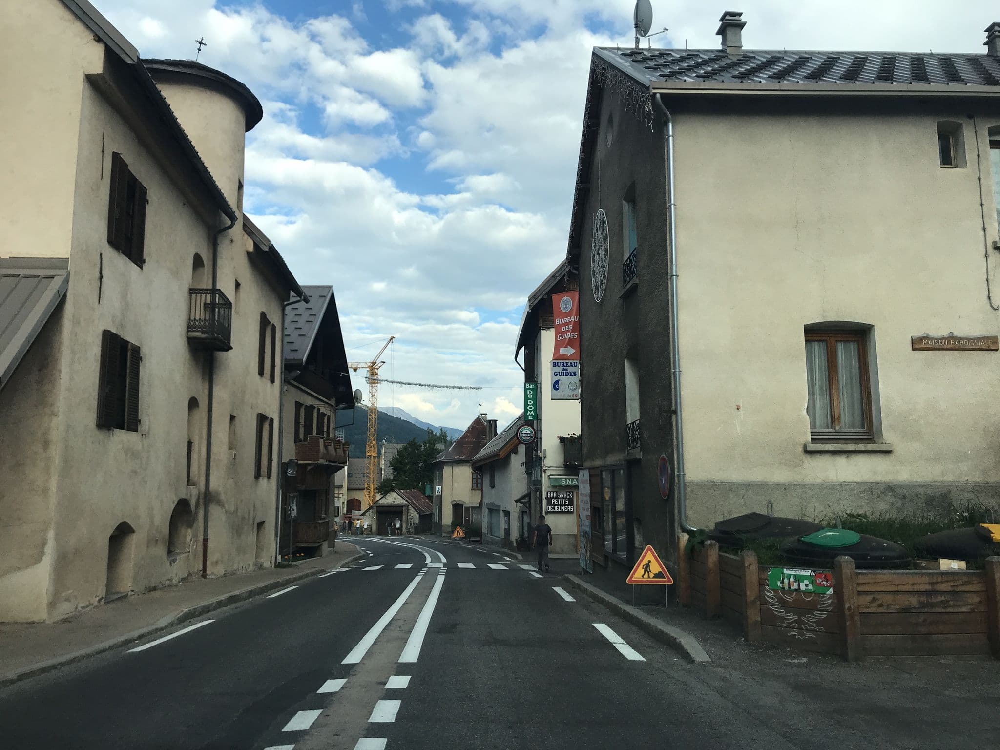 Street view near Alliey & Spa Piscine Appart-hôtel Serre chevalier, Le Monêtier-les-Bains — © pgiraud (CC BY-SA · Mapillary)