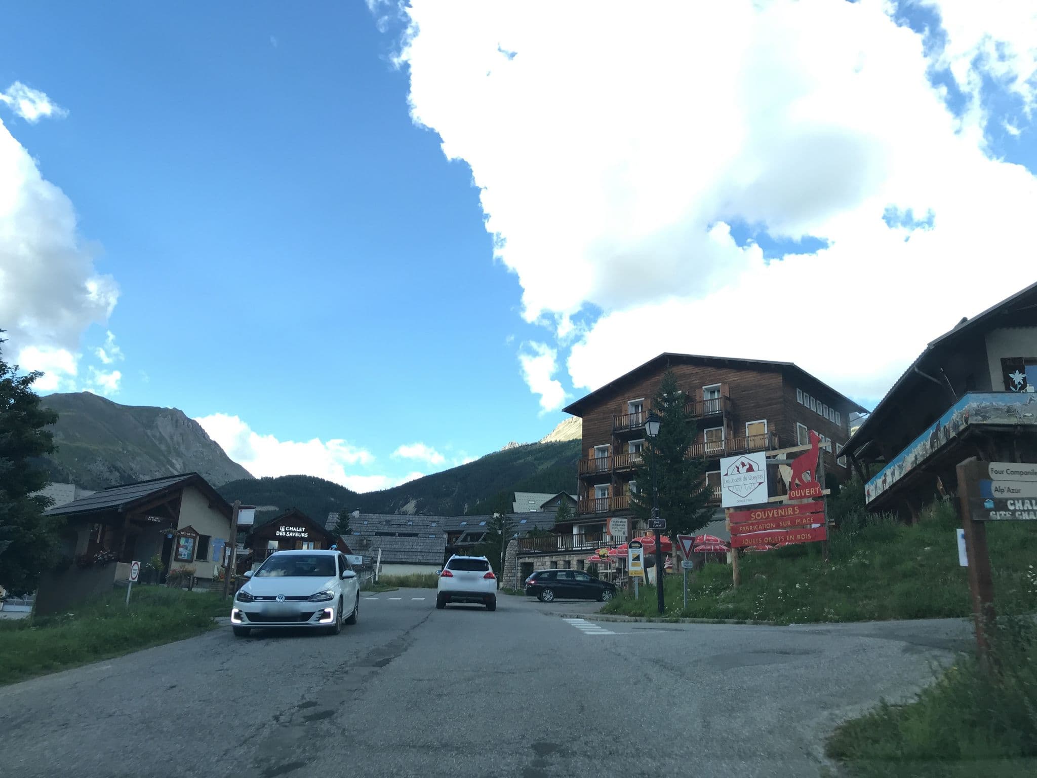 Street view near Soleil Residence Les Granges Arvieux, Saint-Martin-de-Queyrières — © pgiraud (CC BY-SA · Mapillary)