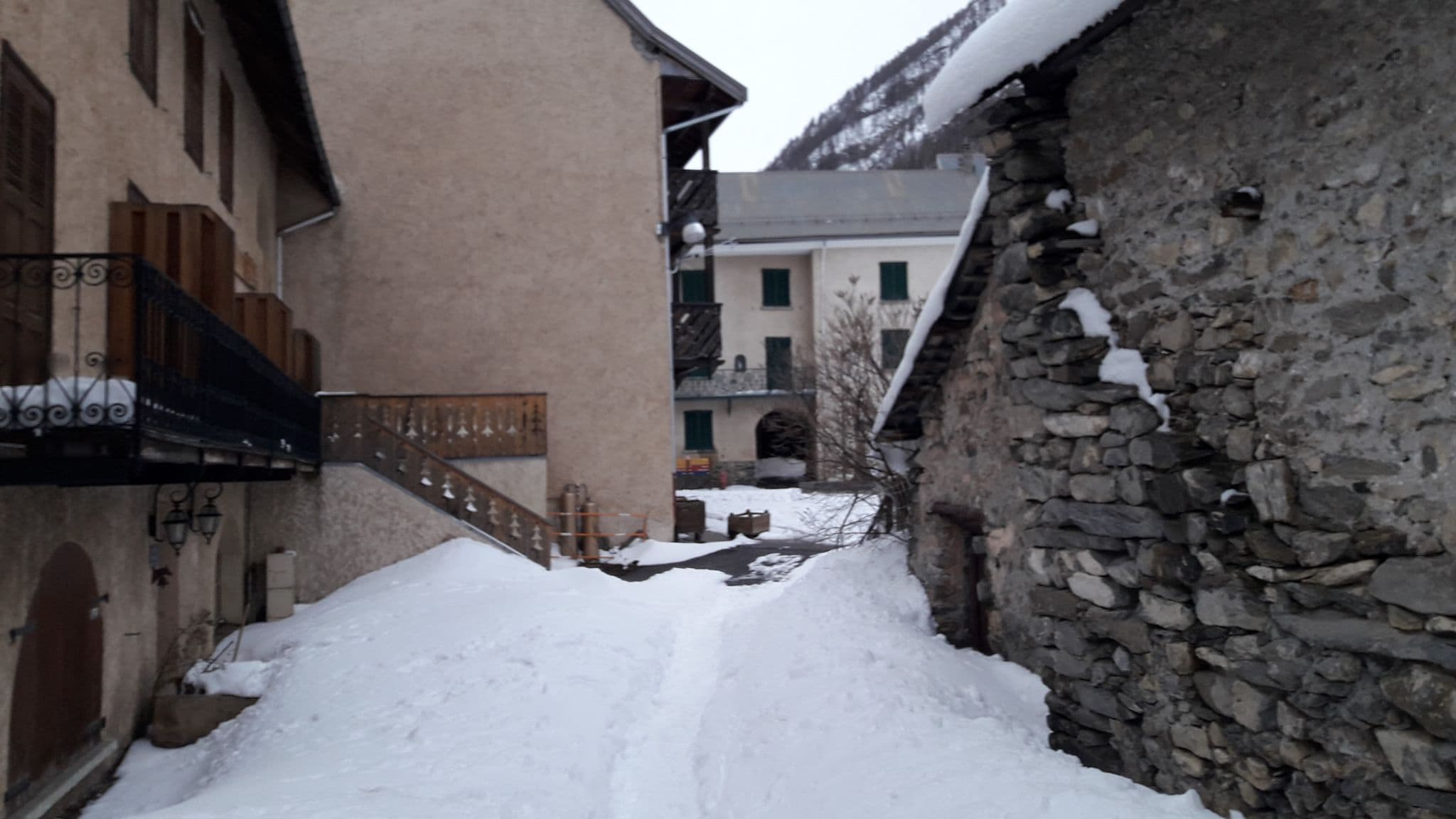 Street view near Residence la Meije Blanche, Le Monêtier-les-Bains — © eric_s (CC BY-SA · Mapillary)