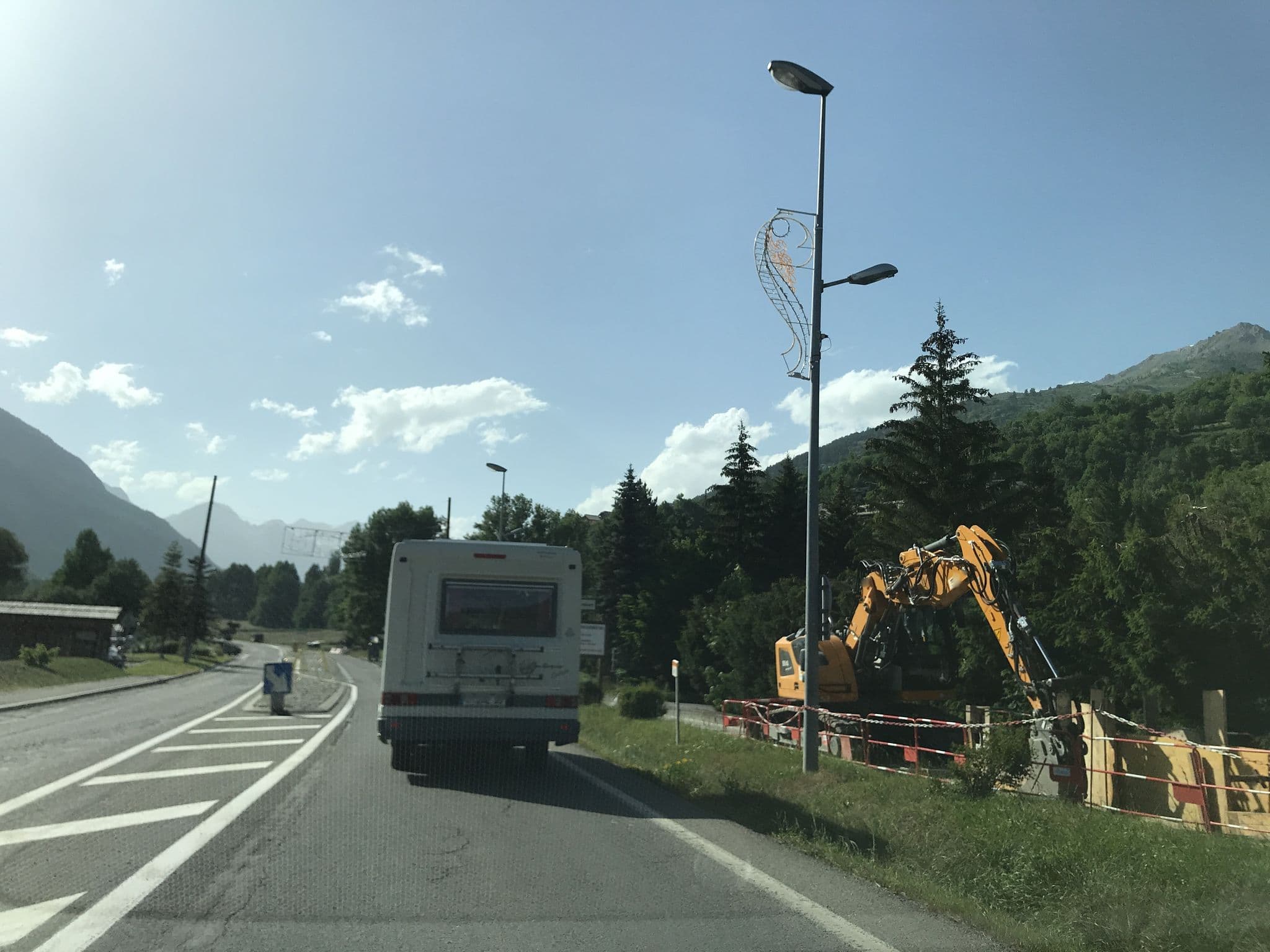 Street view near Résidence Nemea L'adred, Villeneuve — © pgiraud (CC BY-SA · Mapillary)