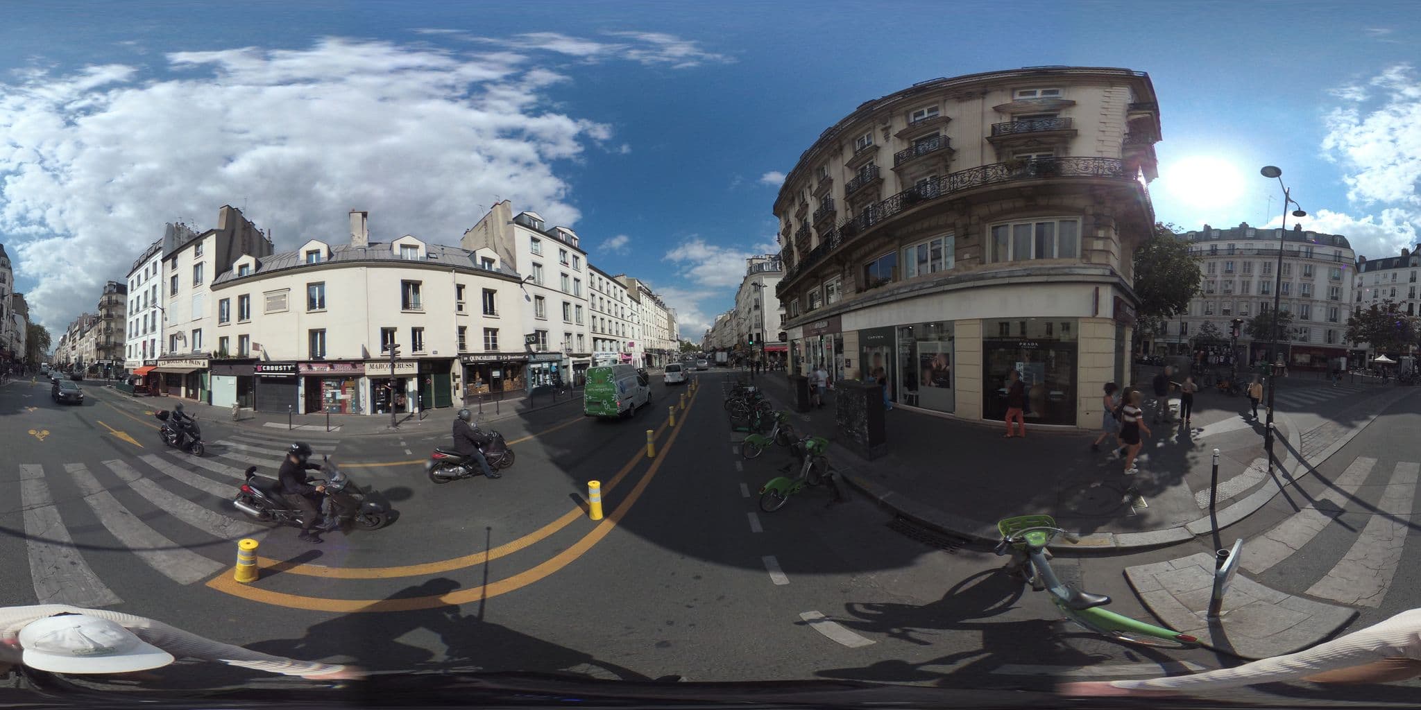 Street view near Bastille Hostel, Quinze-Vingts — © geovelo (CC BY-SA · Mapillary)