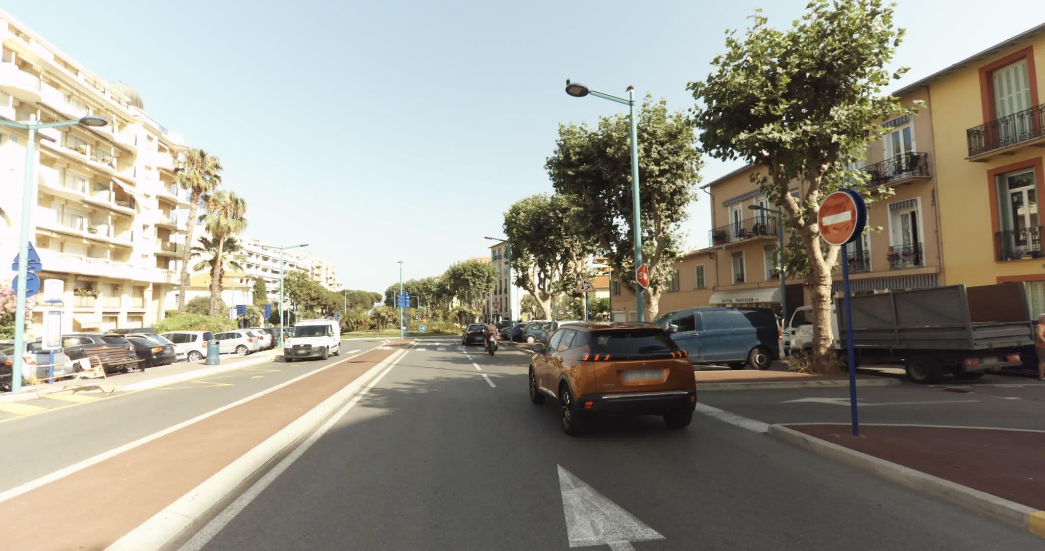 Street view near La Maison au Soleil, Menton — © sogefi (CC BY-SA · Mapillary)