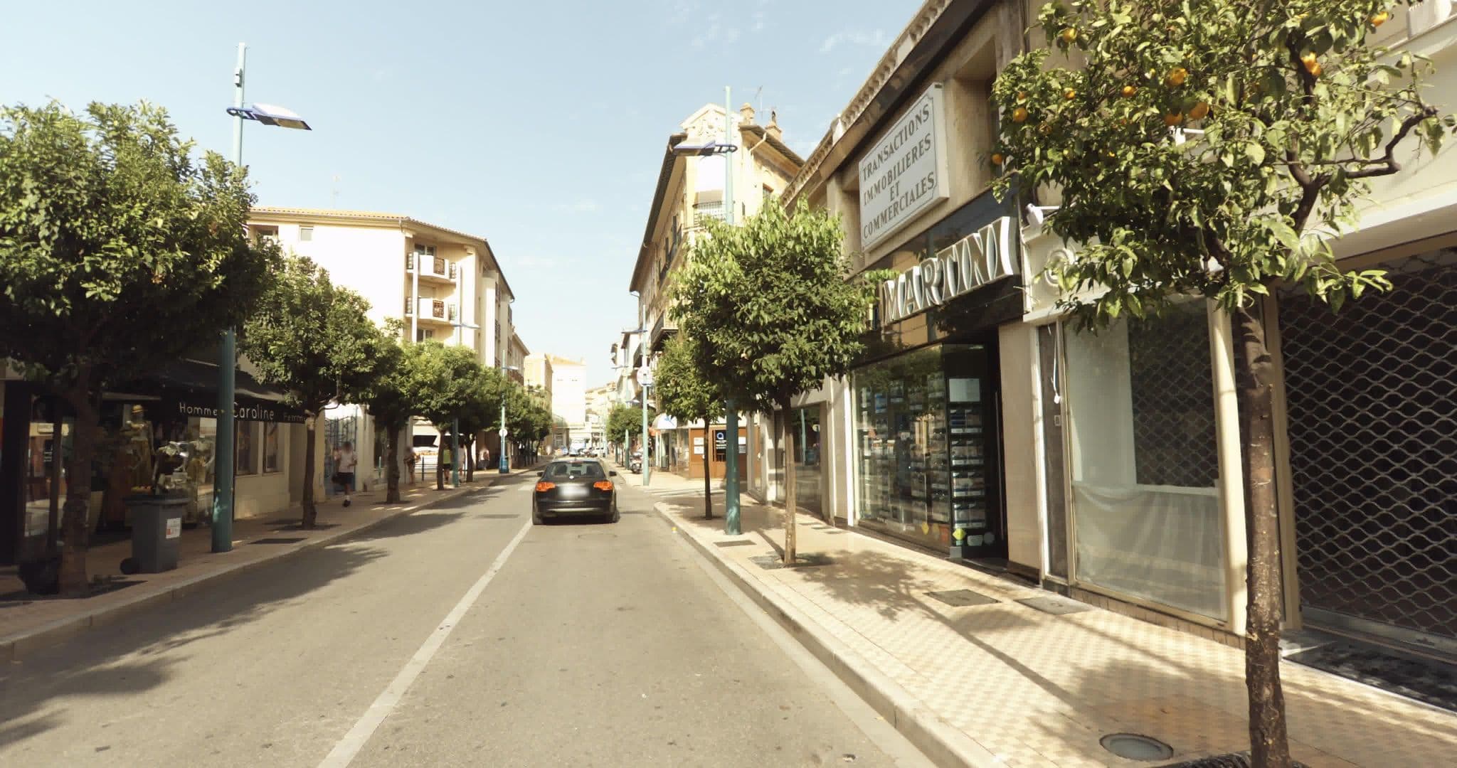Street view near TUI STORE, Menton — © sogefi (CC BY-SA · Mapillary)