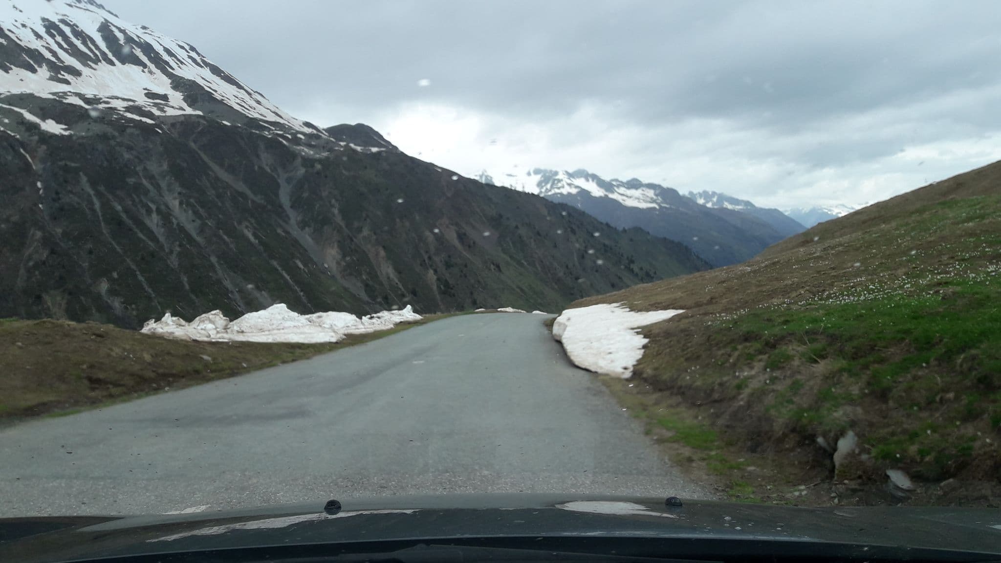 Street view near Chalet Hôtel Col du Glandon, Saint-Jean-de-Maurienne — © eric_s (CC BY-SA · Mapillary)