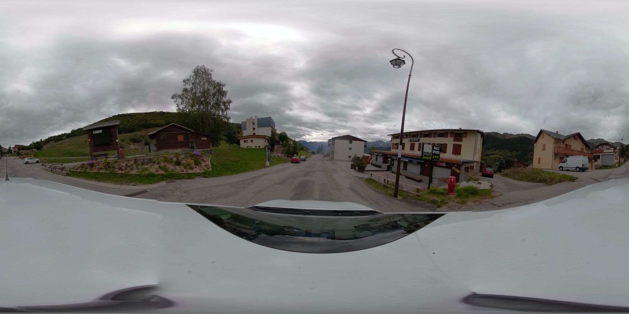 Street view near Hôtel le Lac Bleu 1650, Saint-Rémy-de-Maurienne — © serfim_cit_y (CC BY-SA · Mapillary)