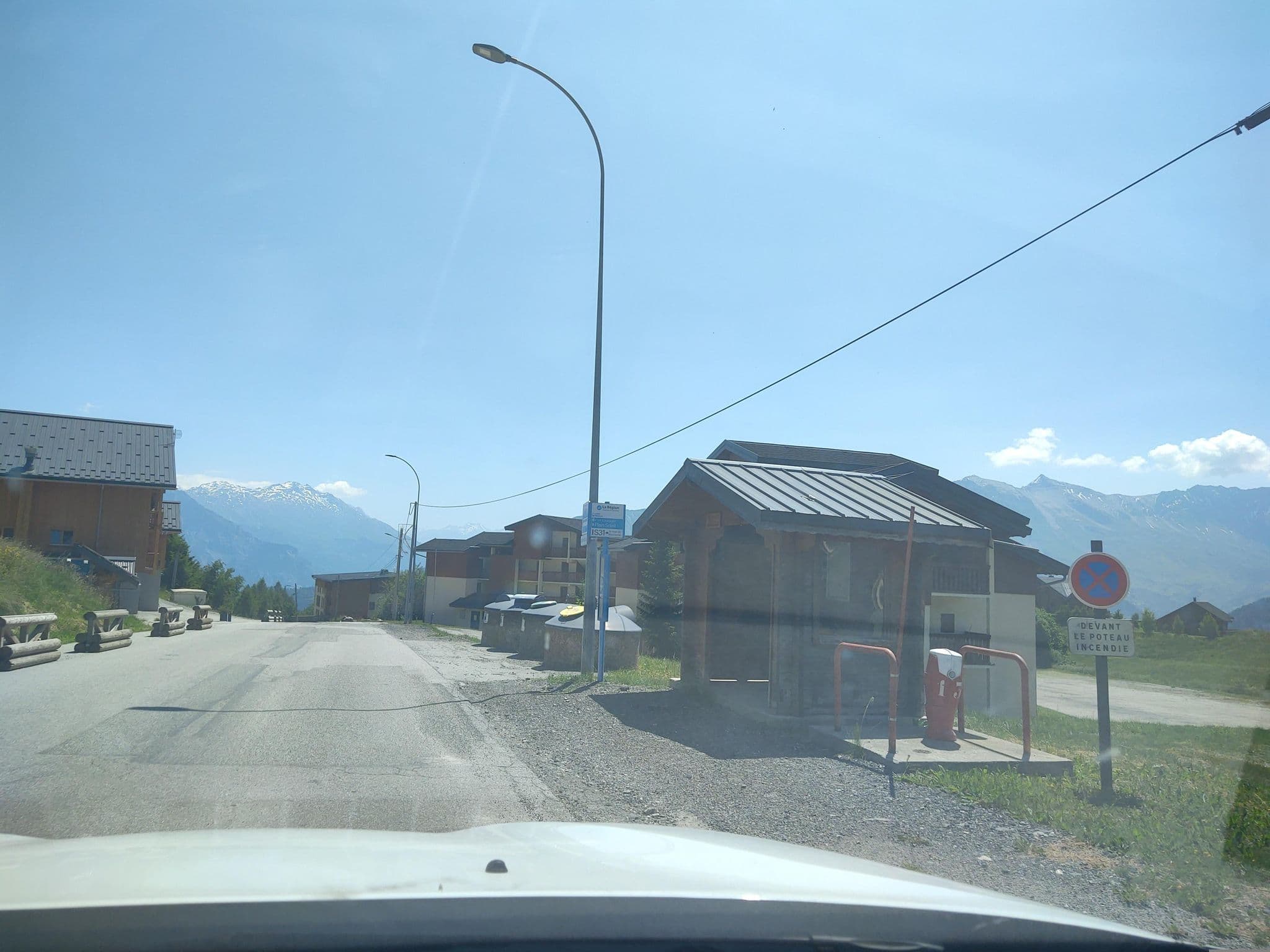 Street view near résidence plein Soleil, Saint-Jean-de-Maurienne — © MatthieuF4FNE (CC BY-SA · Mapillary)