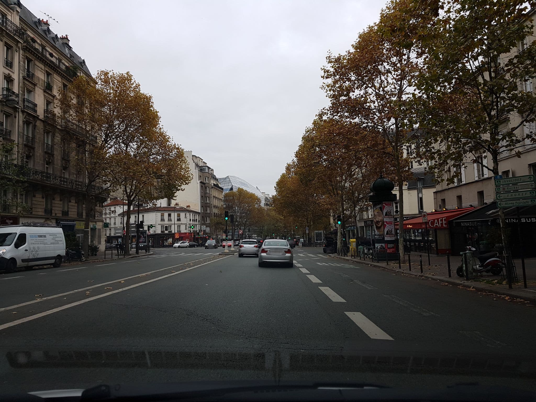 Street view near La Parizienne, Paris 06 Luxembourg — © fgouget (CC BY-SA · Mapillary)