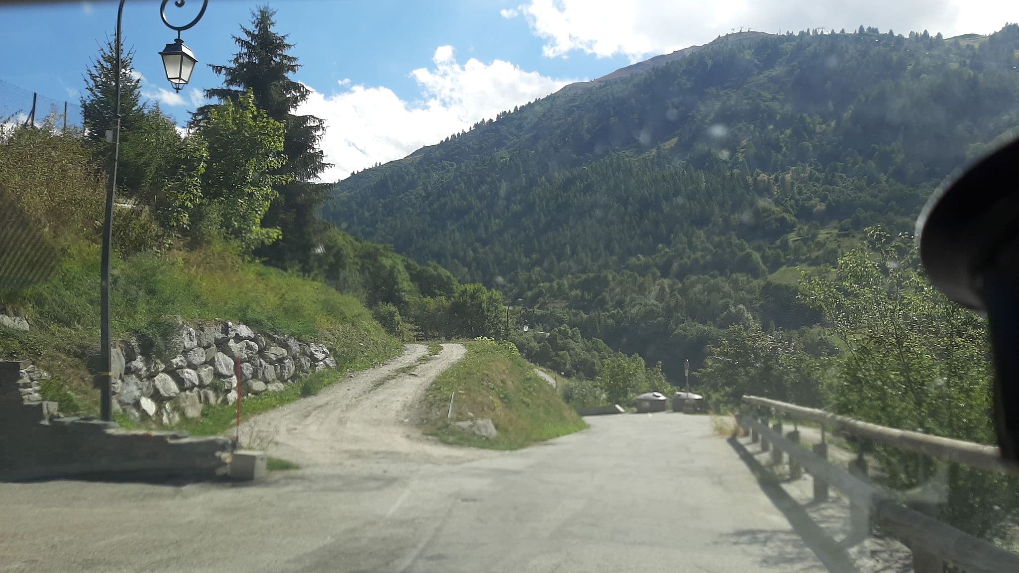 Street view near Village de Vacances les Angeliers, Saint-Michel-de-Maurienne — © alexmodesto73 (CC BY-SA · Mapillary)