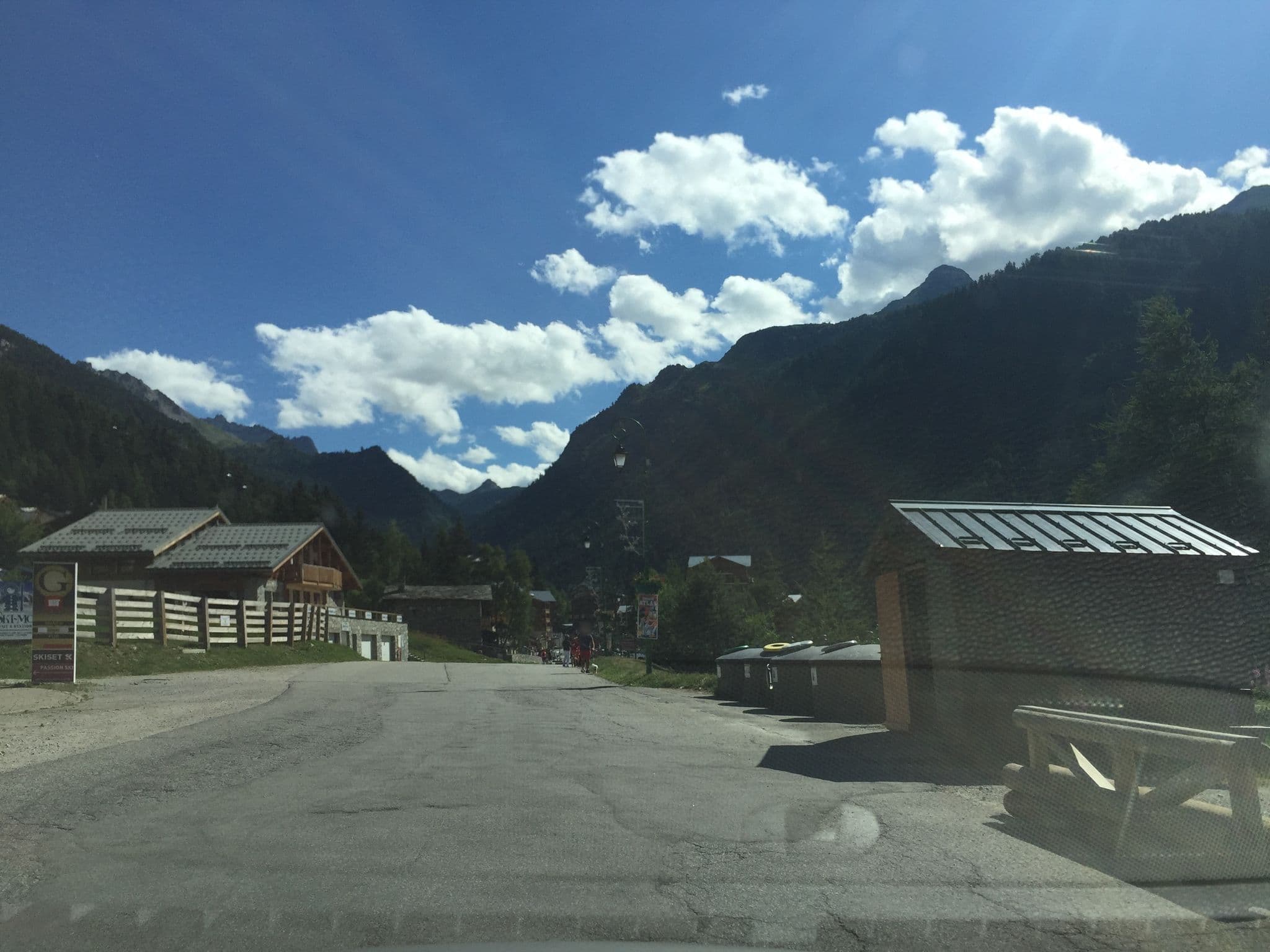 Street view near Résidence le Cheval Blanc, Modane — © pgiraud (CC BY-SA · Mapillary)