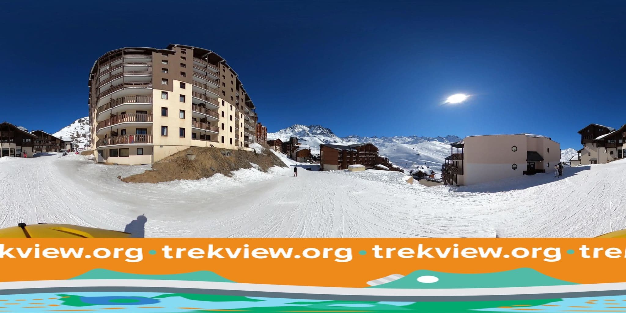Street view near Résidence Reine Blanche, Val Thorens — © trekviewed (CC BY-SA · Mapillary)