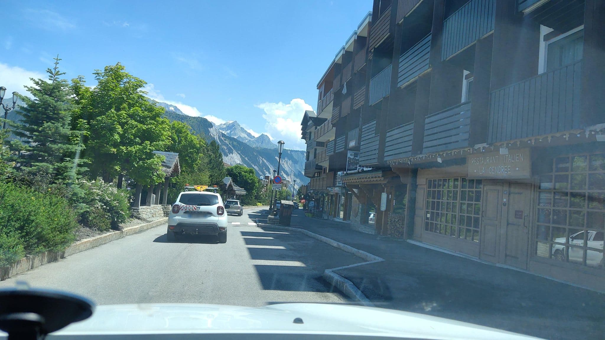Street view near Hotel Olympic, Courchevel — © MatthieuF4FNE (CC BY-SA · Mapillary)