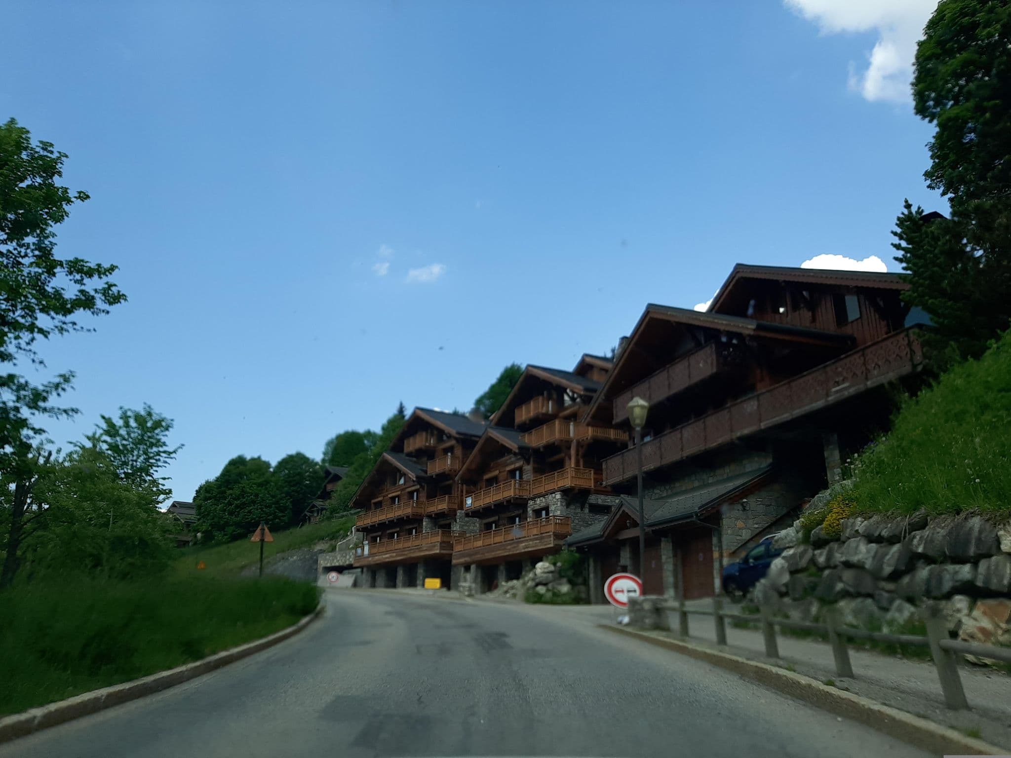 Street view near Chalet Clearmount, Méribel — © alexmodesto73 (CC BY-SA · Mapillary)