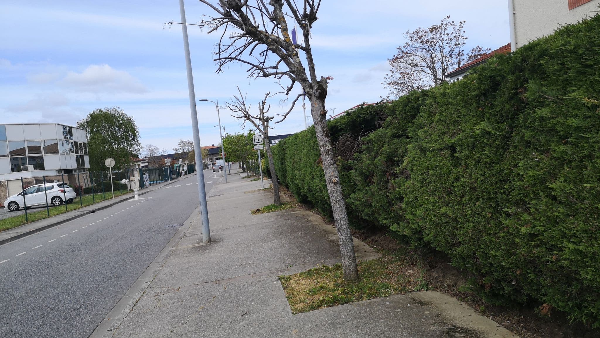 Street view near Hôtel Kyriad Toulouse Aéroport, Blagnac — © bdoin (CC BY-SA · Mapillary)