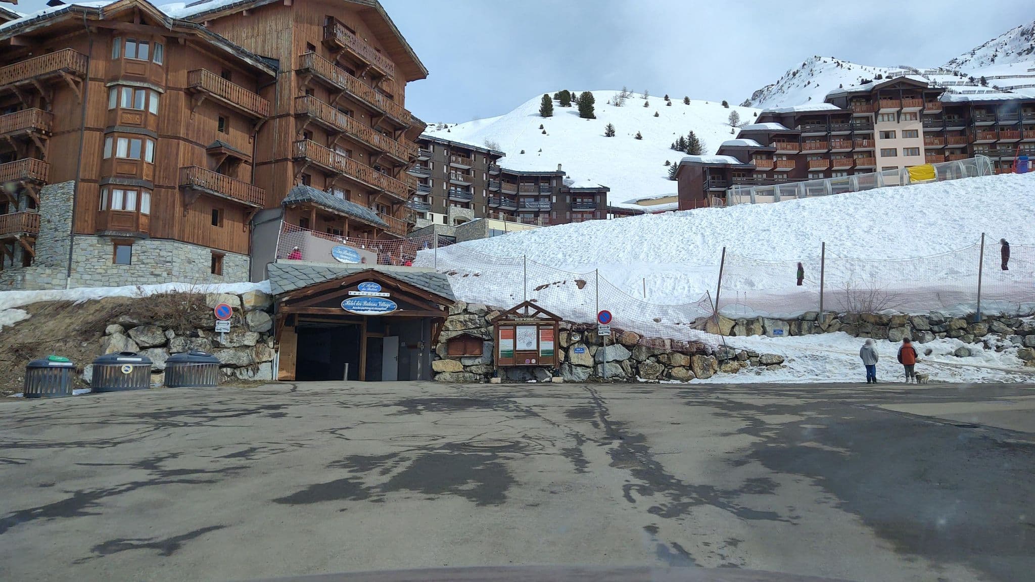 Street view near Hôtel les Balcons Village & Spa Belle Plagne, Belle-Plagne — © MatthieuF4FNE (CC BY-SA · Mapillary)