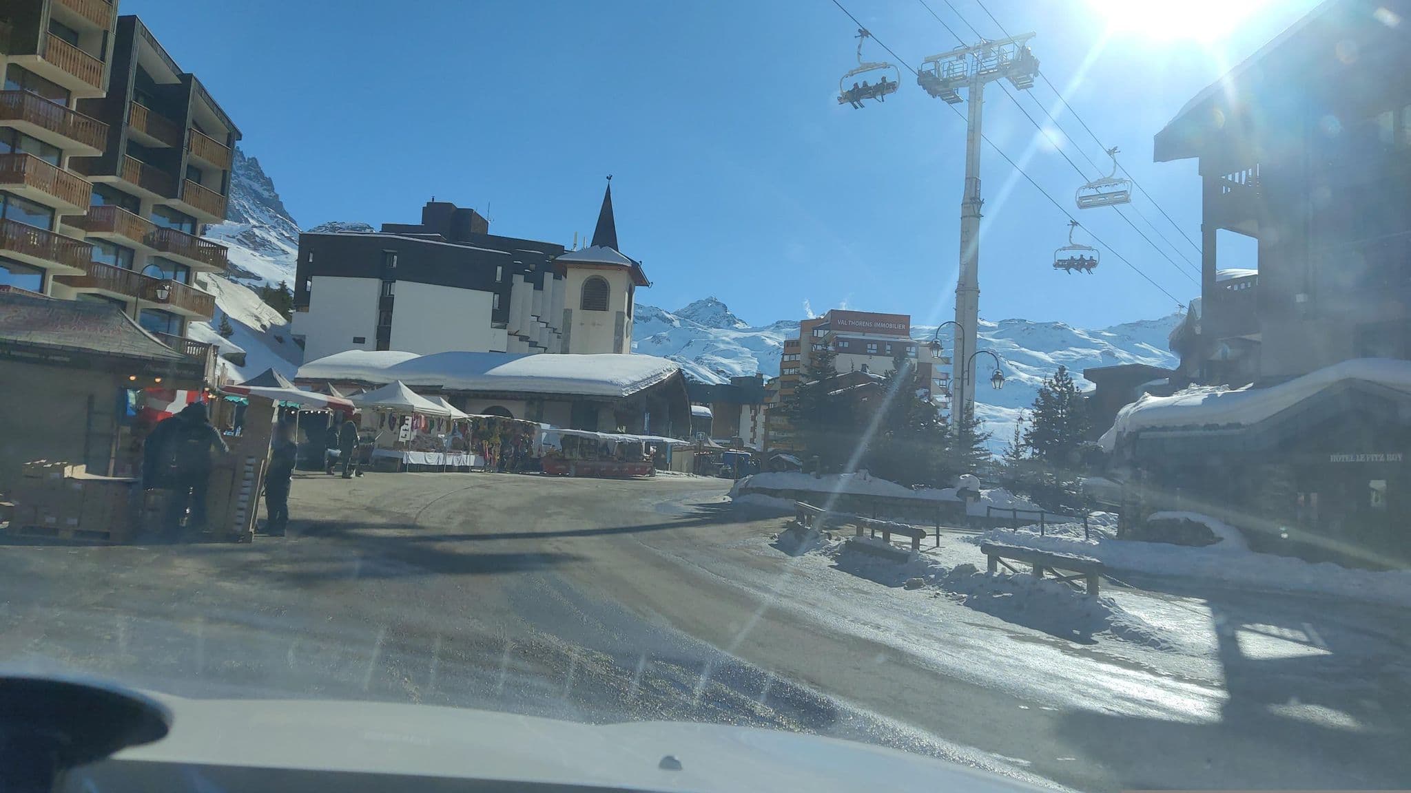 Street view near le chalet diamante, Val Thorens — © MatthieuF4FNE (CC BY-SA · Mapillary)