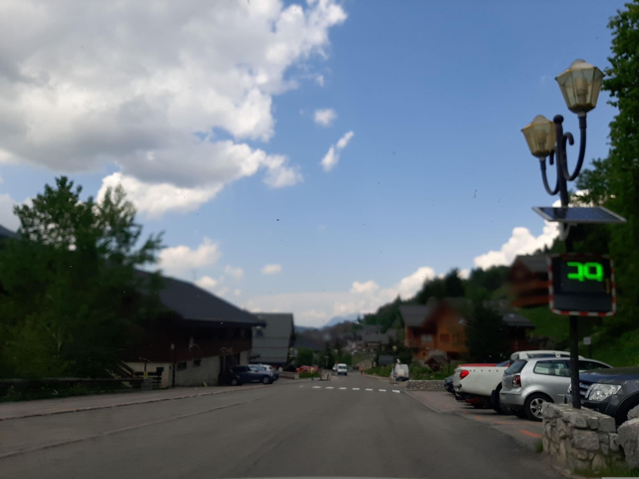 Street view near Hôtel le Doron, Méribel — © alexmodesto73 (CC BY-SA · Mapillary)