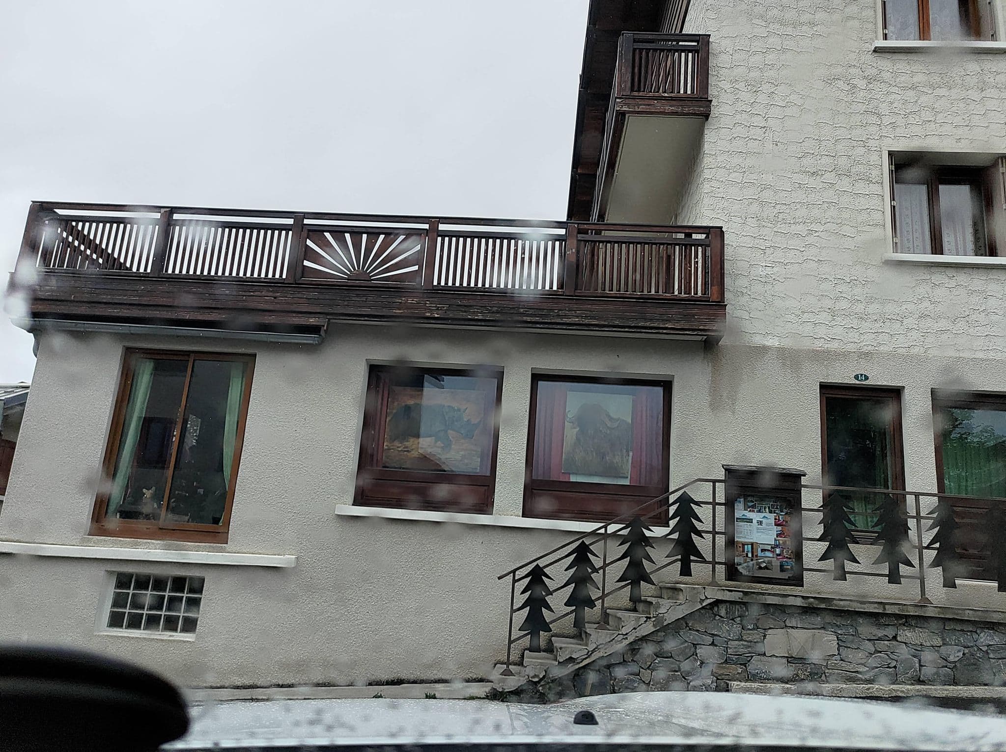 Street view near Auberge de la Roche Chevrière, Modane — © MatthieuF4FNE (CC BY-SA · Mapillary)