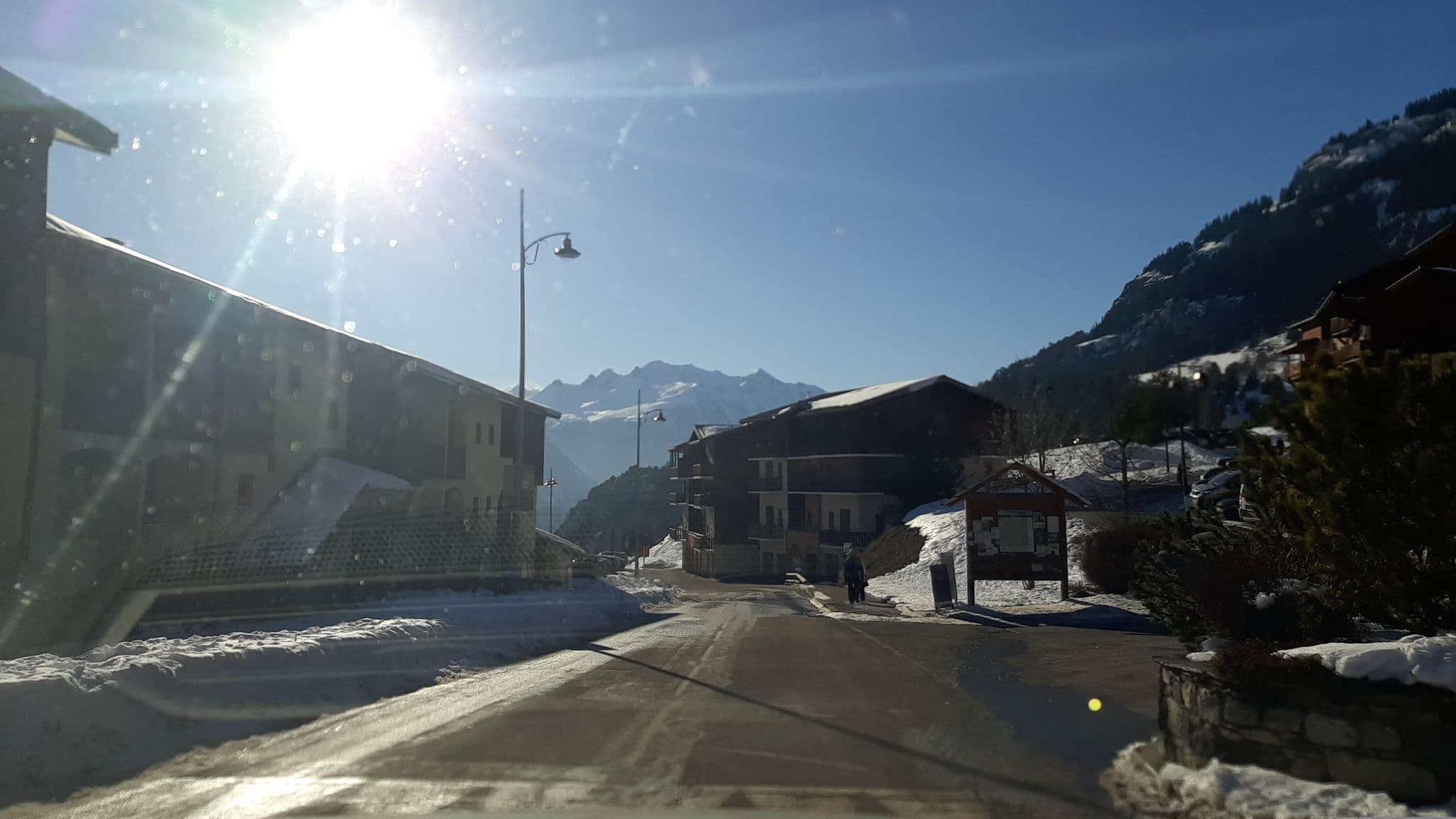 Street view near Résidence Goélia les Flocons d'Argent Aussois, Modane — © alexmodesto73 (CC BY-SA · Mapillary)